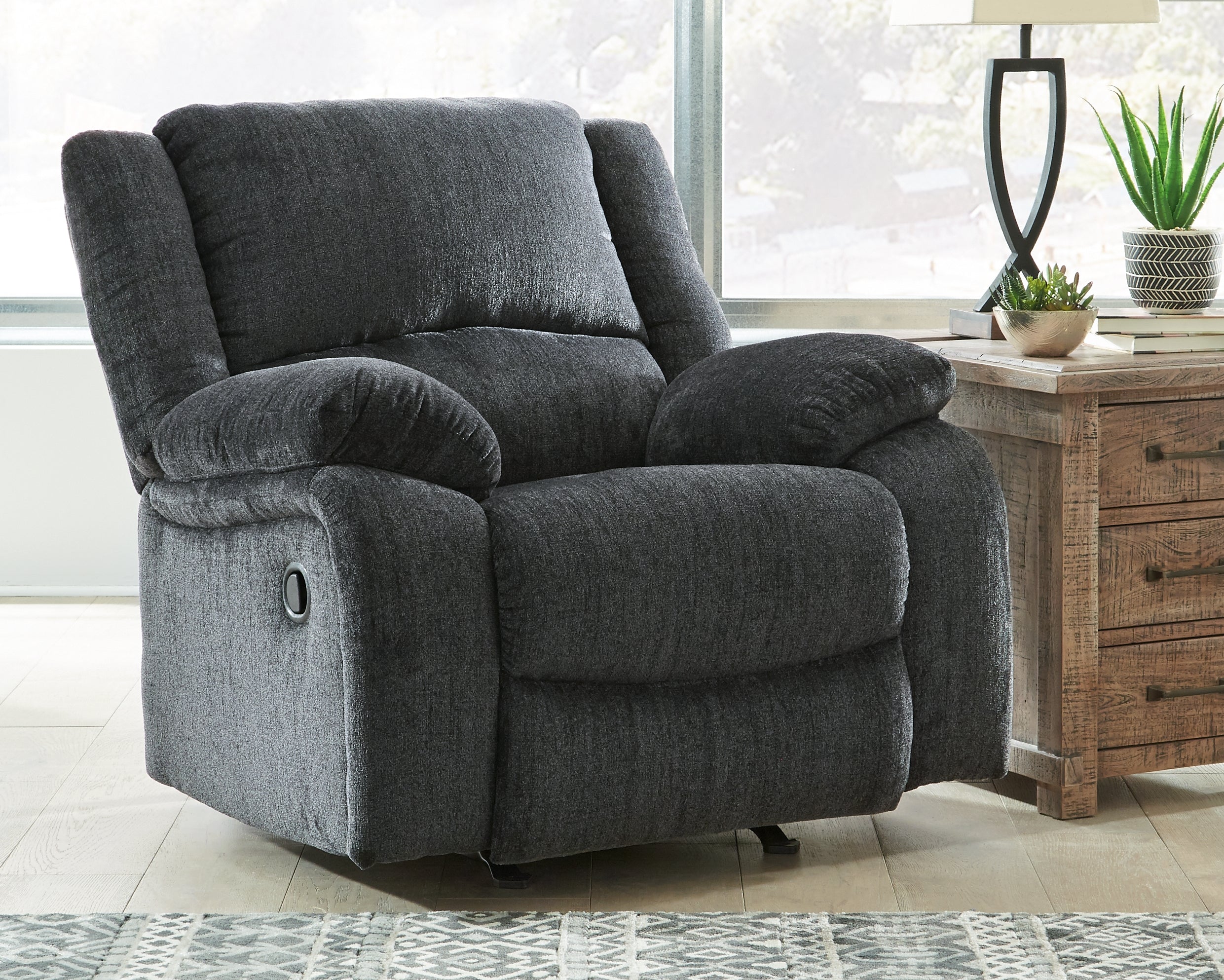 Family Deals Furniture - Ashley Furniture - Draycoll Living Room - DBL REC PWR Loveseat w/Console / Slate - 7650496