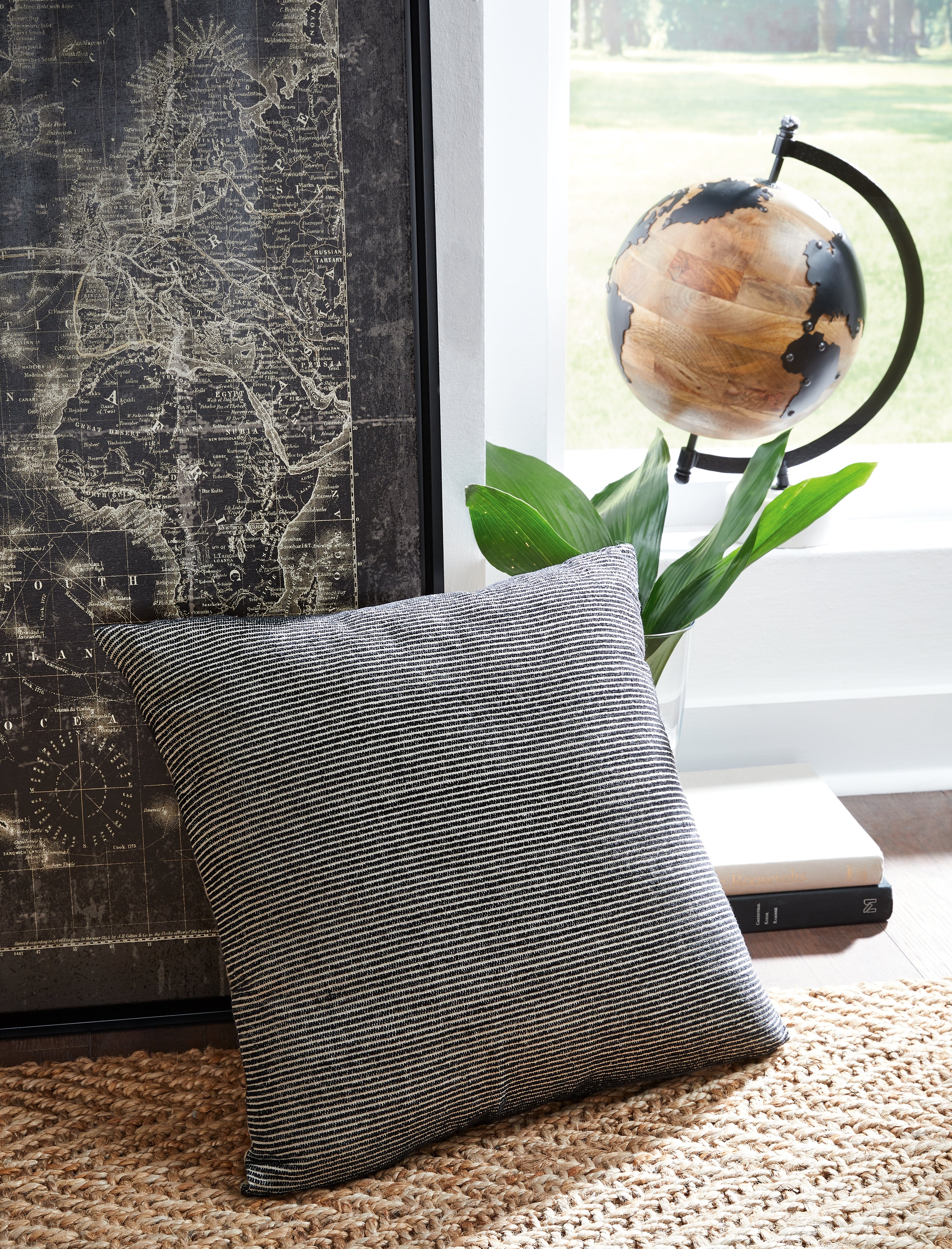 Family Deals Furniture - Ashley Furniture - Edelmont Pillows - Pillow / Black/Linen - A1000962P