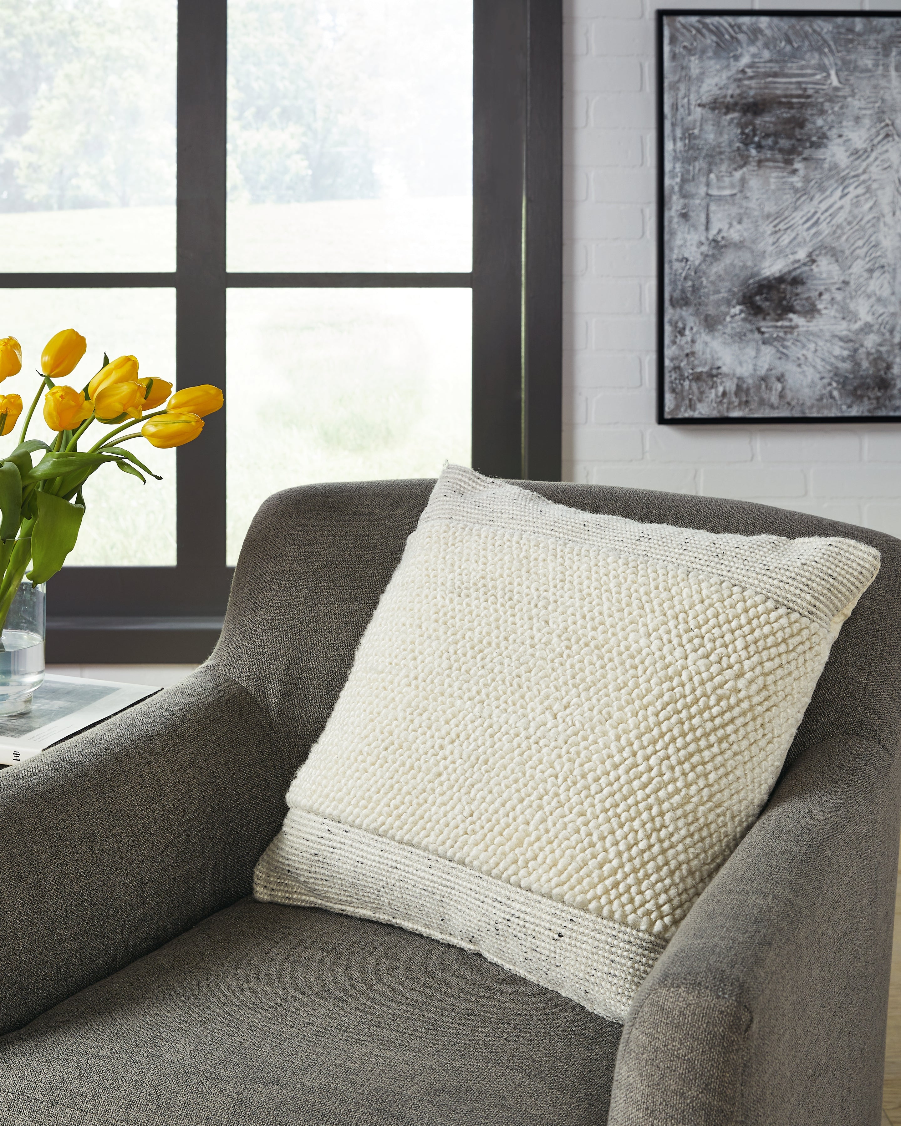 Family Deals Furniture - Ashley Furniture - Rowcher Pillows - Pillow / Gray/White - A1001004P