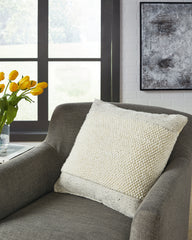 Family Deals Furniture - Ashley Furniture - Rowcher Pillows - Pillow / Gray/White - A1001004P