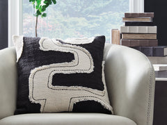 Family Deals Furniture - Ashley Furniture - Veerbank Pillows - Pillow (4/CS) / Black/Beige - A1001114