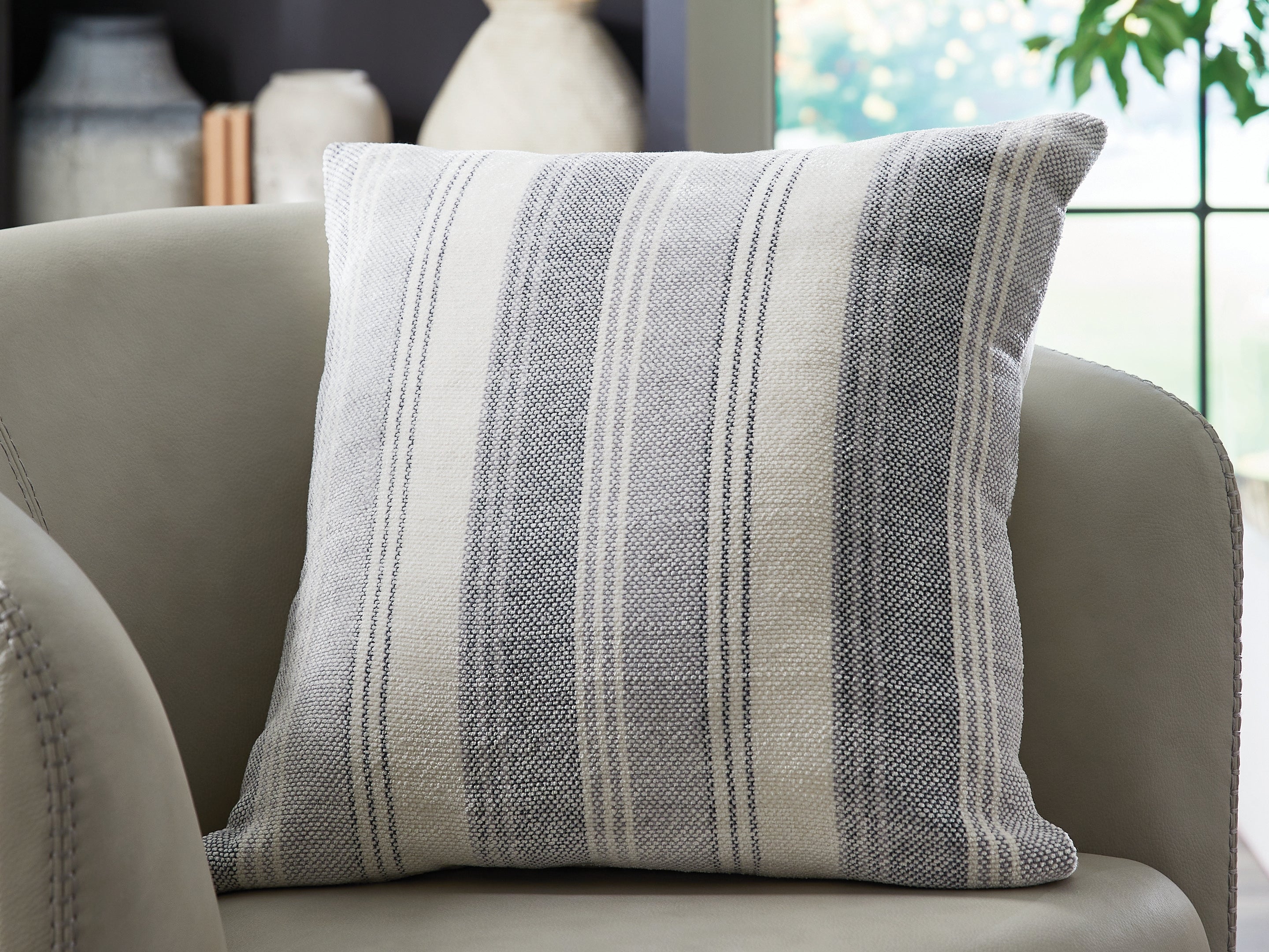 Family Deals Furniture - Ashley Furniture - Adikus Pillows - Pillow (4/CS) / Blue/Gray/White - A1001126