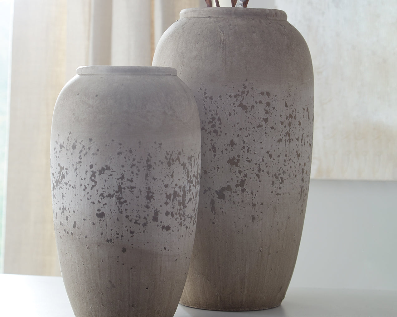 Family Deals Furniture - Ashley Furniture - Dimitra Vase - Vase Set (Set of 2) / Brown/Cream - A2000110