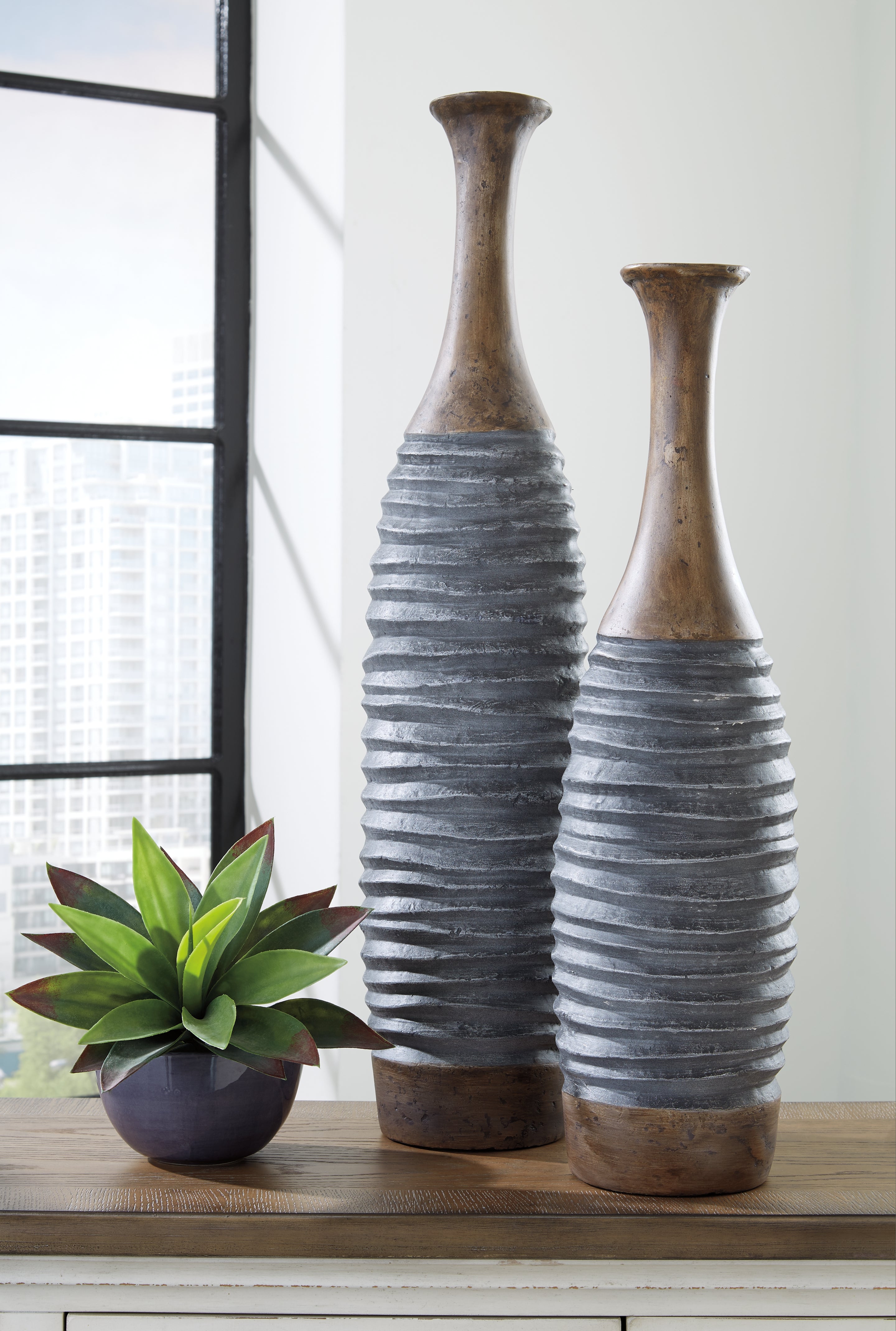Family Deals Furniture - Ashley Furniture - Blayze Vase - Vase Set (Set of 2) / Antique Gray/Brown - A2000388
