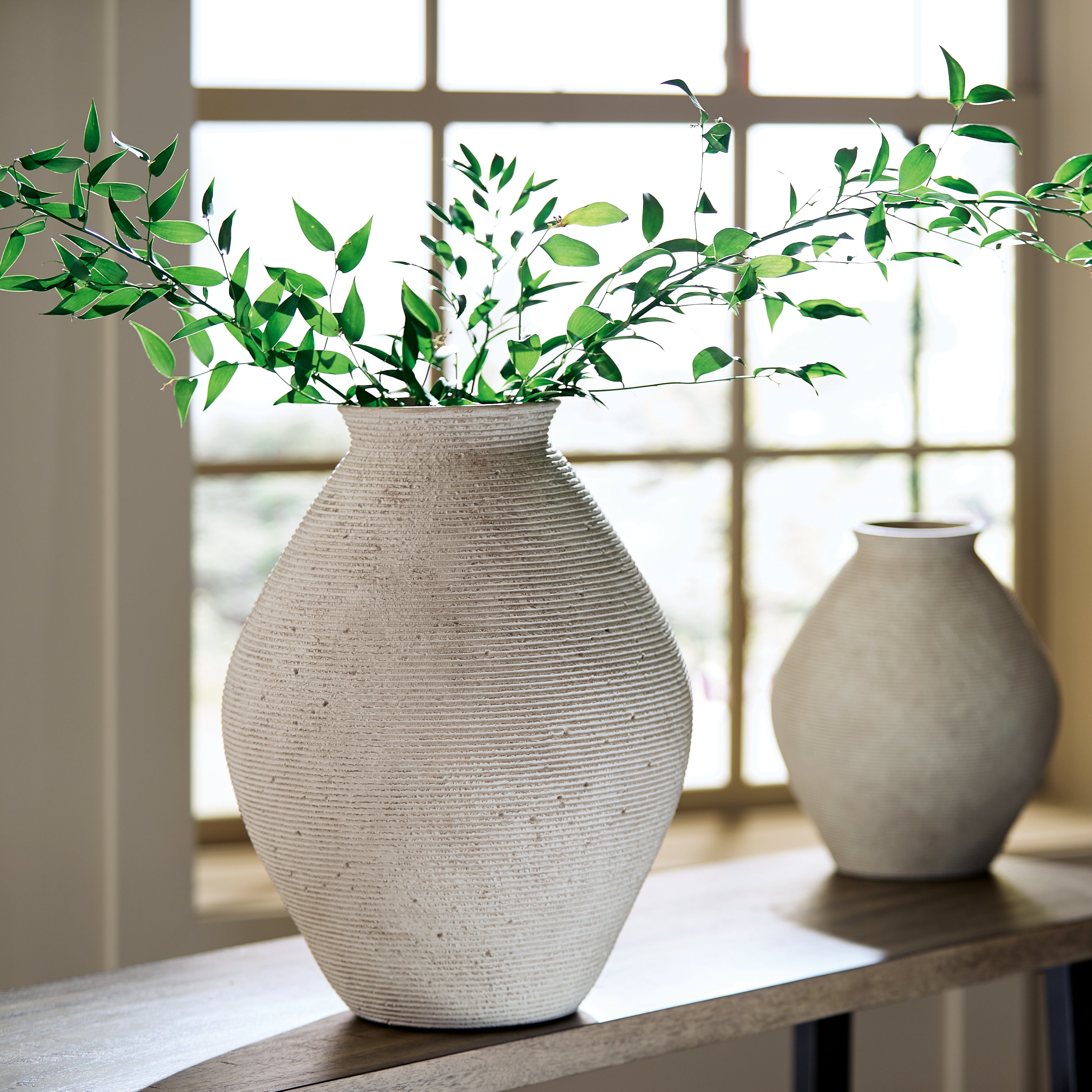 Family Deals Furniture - Ashley Furniture - Hannela Vase - Vase / Antique Tan - A2000514