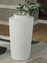 Family Deals Furniture - Ashley Furniture - Flurinworth Vase - Vase / Cream - A2000768