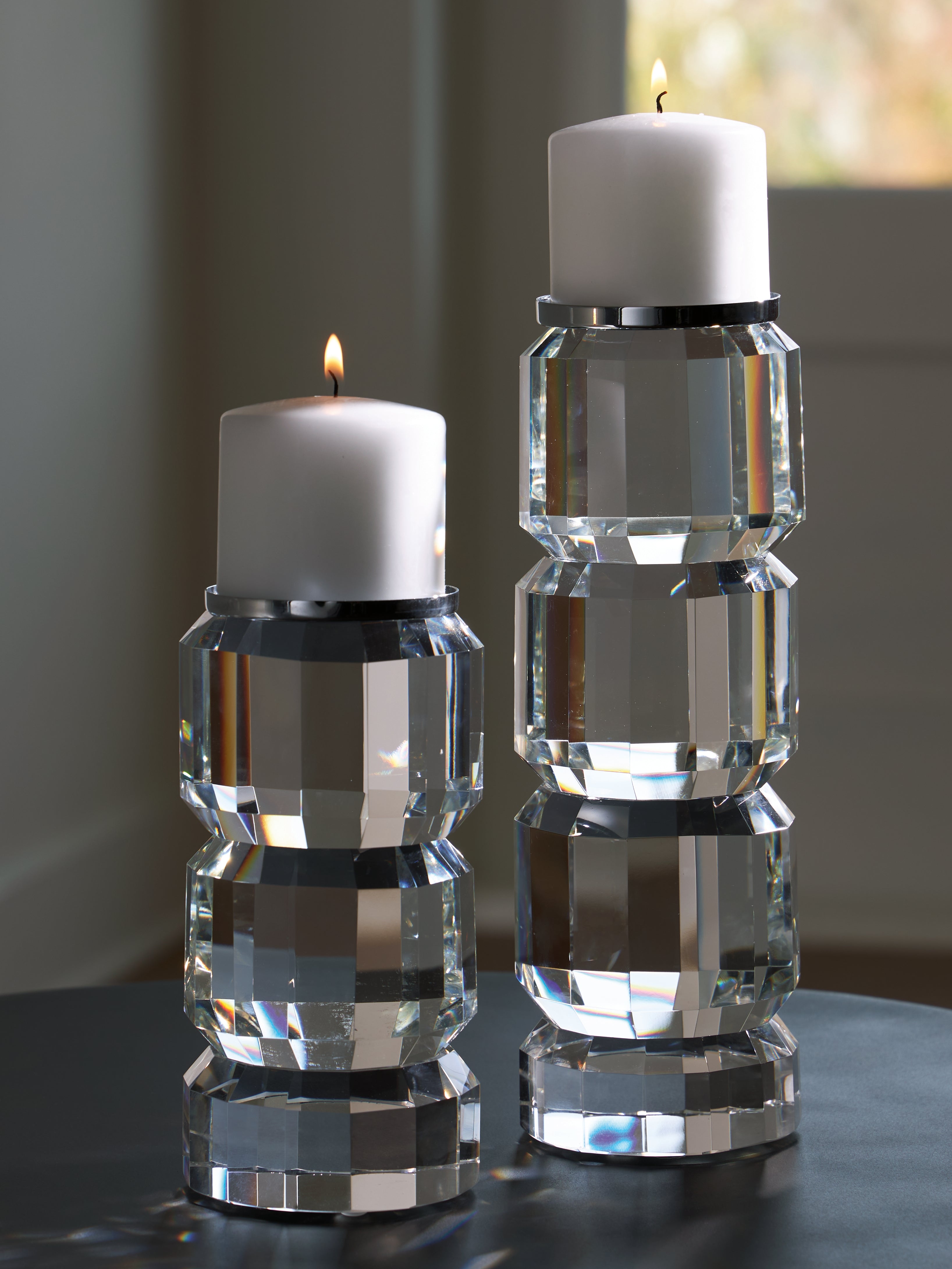 Family Deals Furniture - Ashley Furniture - Brentley Candle Holder - Candle Holder Set (Set of 2) / Clear/Silver Finish - A2000770