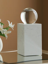 Family Deals Furniture - Ashley Furniture - Sellner Sculpture - Sculpture / Clear/White - A2000777