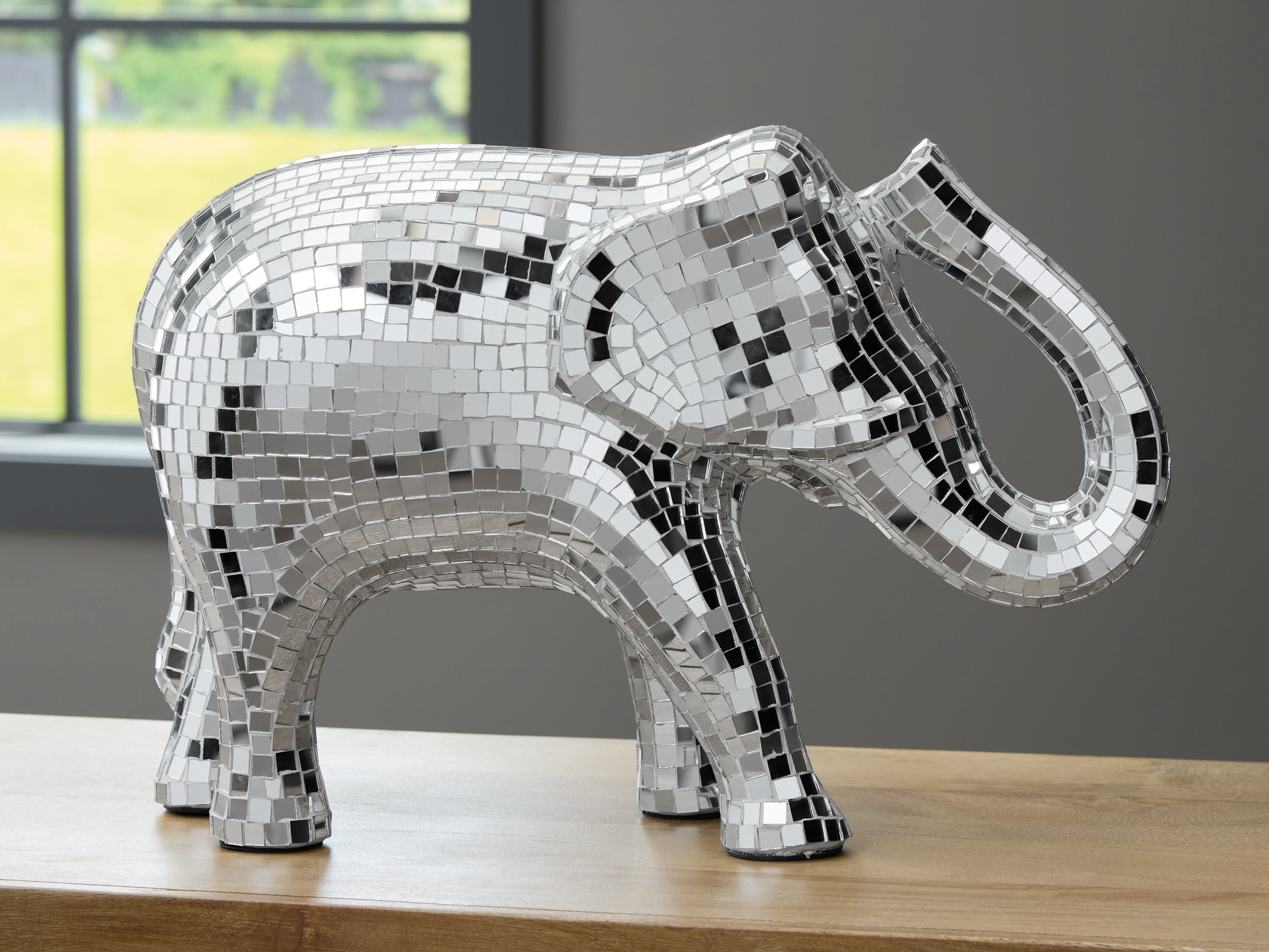 Family Deals Furniture - Ashley Furniture - Hallmont Sculpture - Sculpture / Silver Finish - A2000834