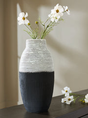 Family Deals Furniture - Ashley Furniture - Girtha Vase - Vase / Antique White/Black - A2000877