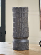 Family Deals Furniture - Ashley Furniture - Beninworth Vase - Vase - A2000879