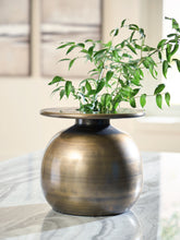 Family Deals Furniture - Ashley Furniture - Fedorleigh Vase - Vase - A2000893