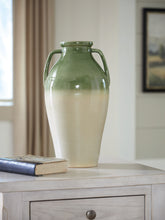Family Deals Furniture - Ashley Furniture - Andorbury Vase - Vase - A2000914