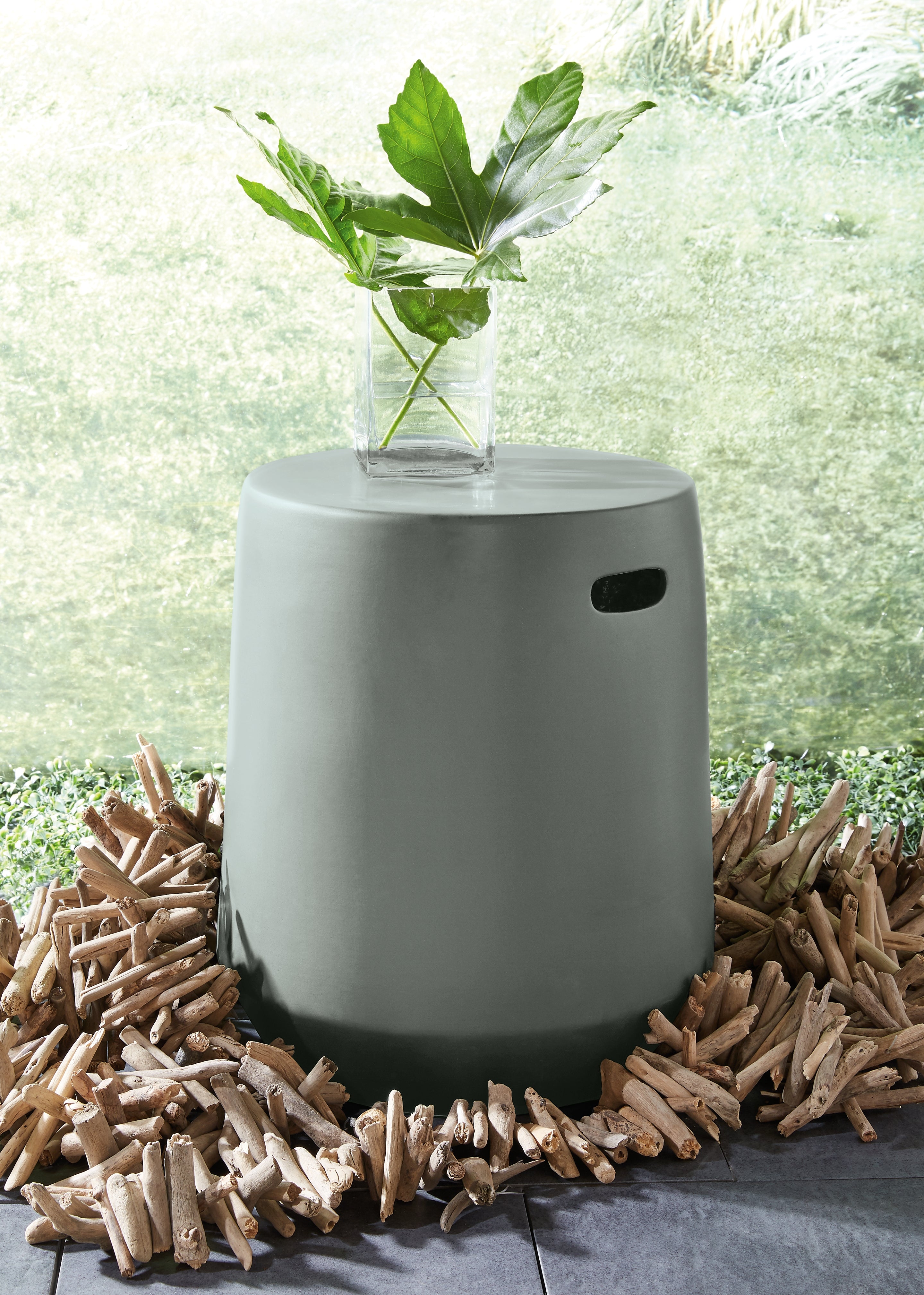 Family Deals Furniture - Ashley Furniture - Kalmunds Stool - Stool / Gray - A3000634