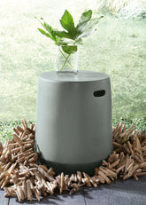 Family Deals Furniture - Ashley Furniture - Kalmunds Stool - Stool / Gray - A3000634
