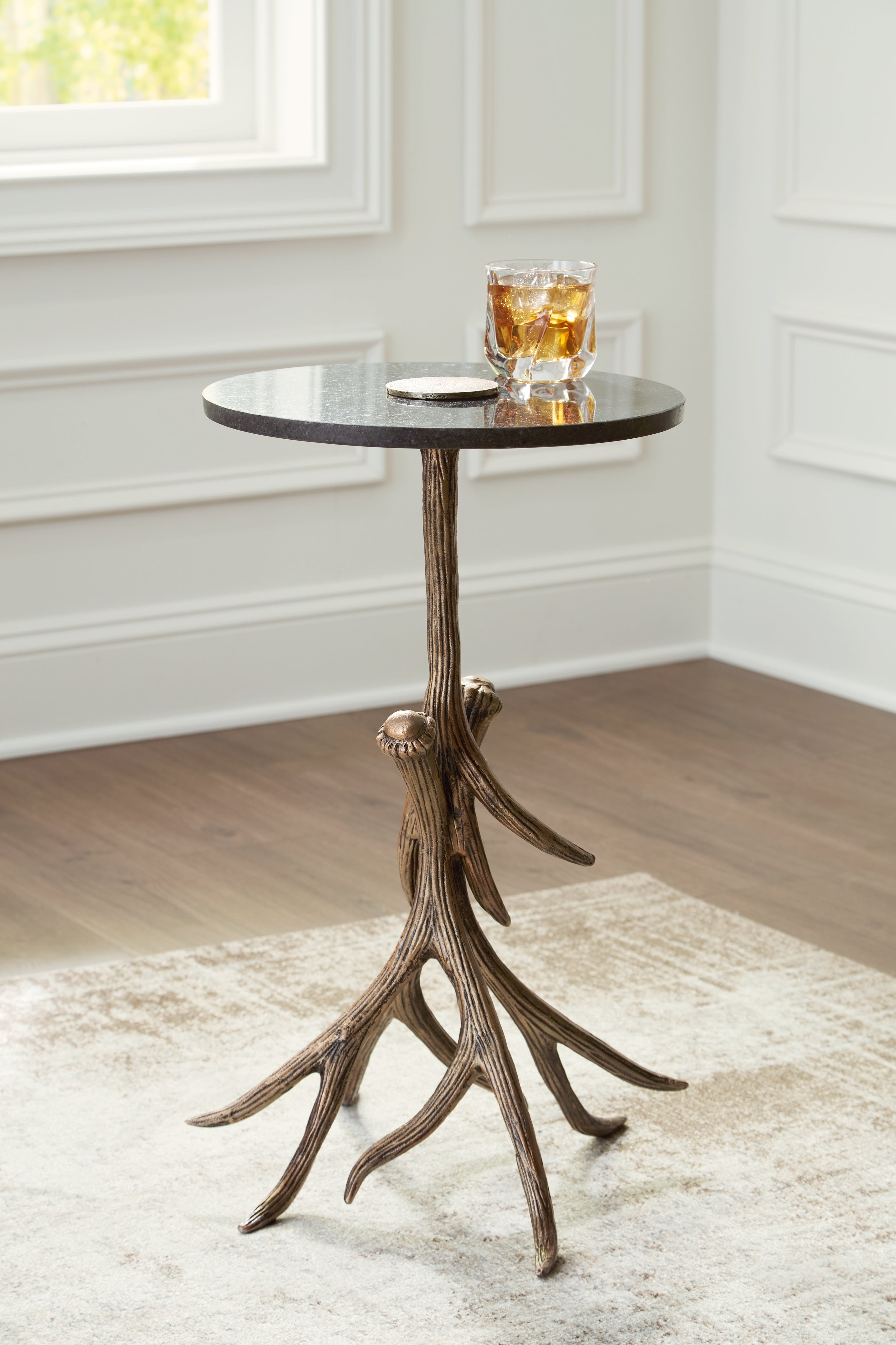 Family Deals Furniture - Ashley Furniture - Lemkins Accent Table - Accent Table / Black/Antique Gold Finish - A4000606