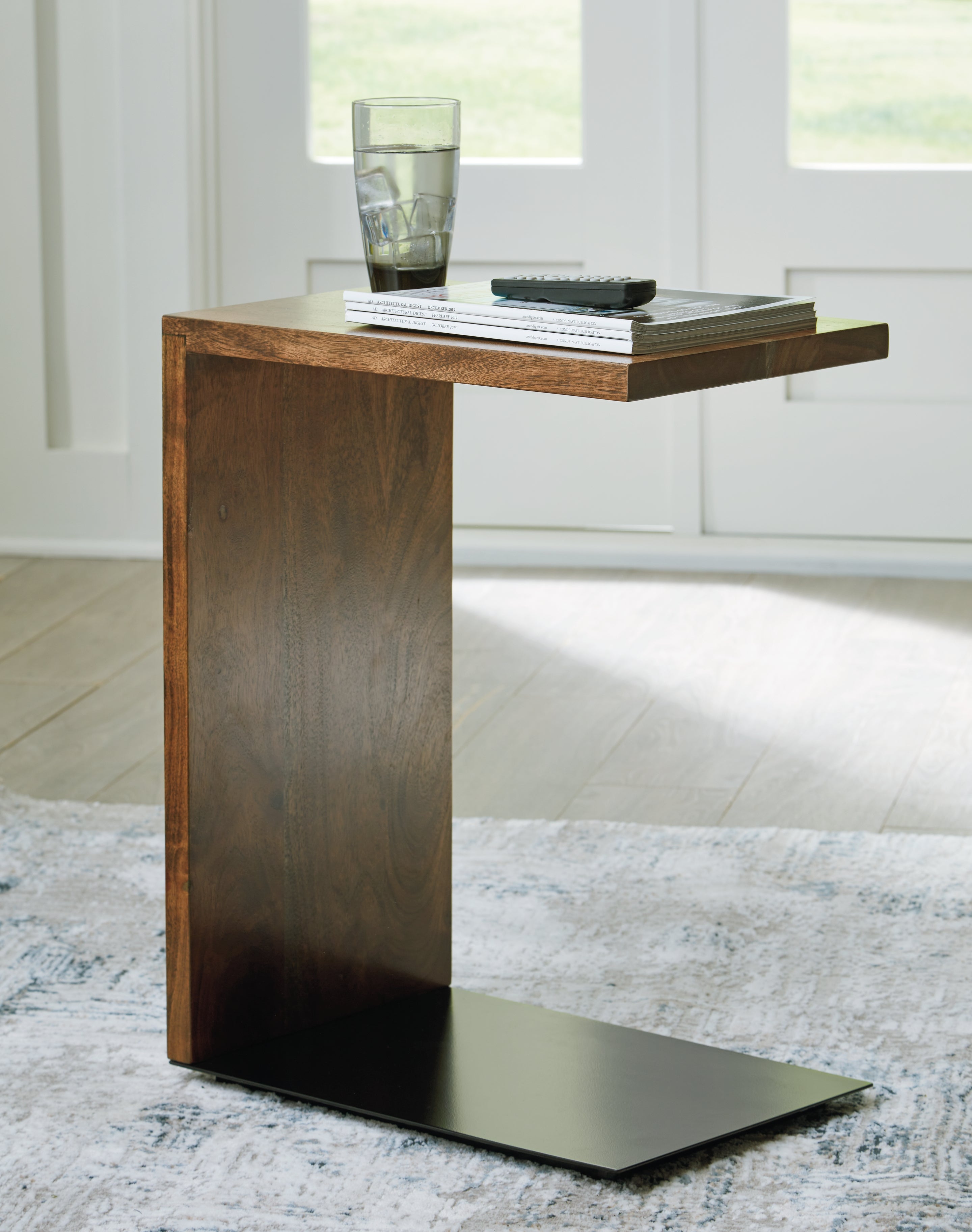 Family Deals Furniture - Ashley Furniture - Wimshaw Accent Table - Accent Table / Brown/Black - A4000618
