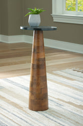 Family Deals Furniture - Ashley Furniture - Quinndon Accent Table - Accent Table / Brown/Black - A4000633