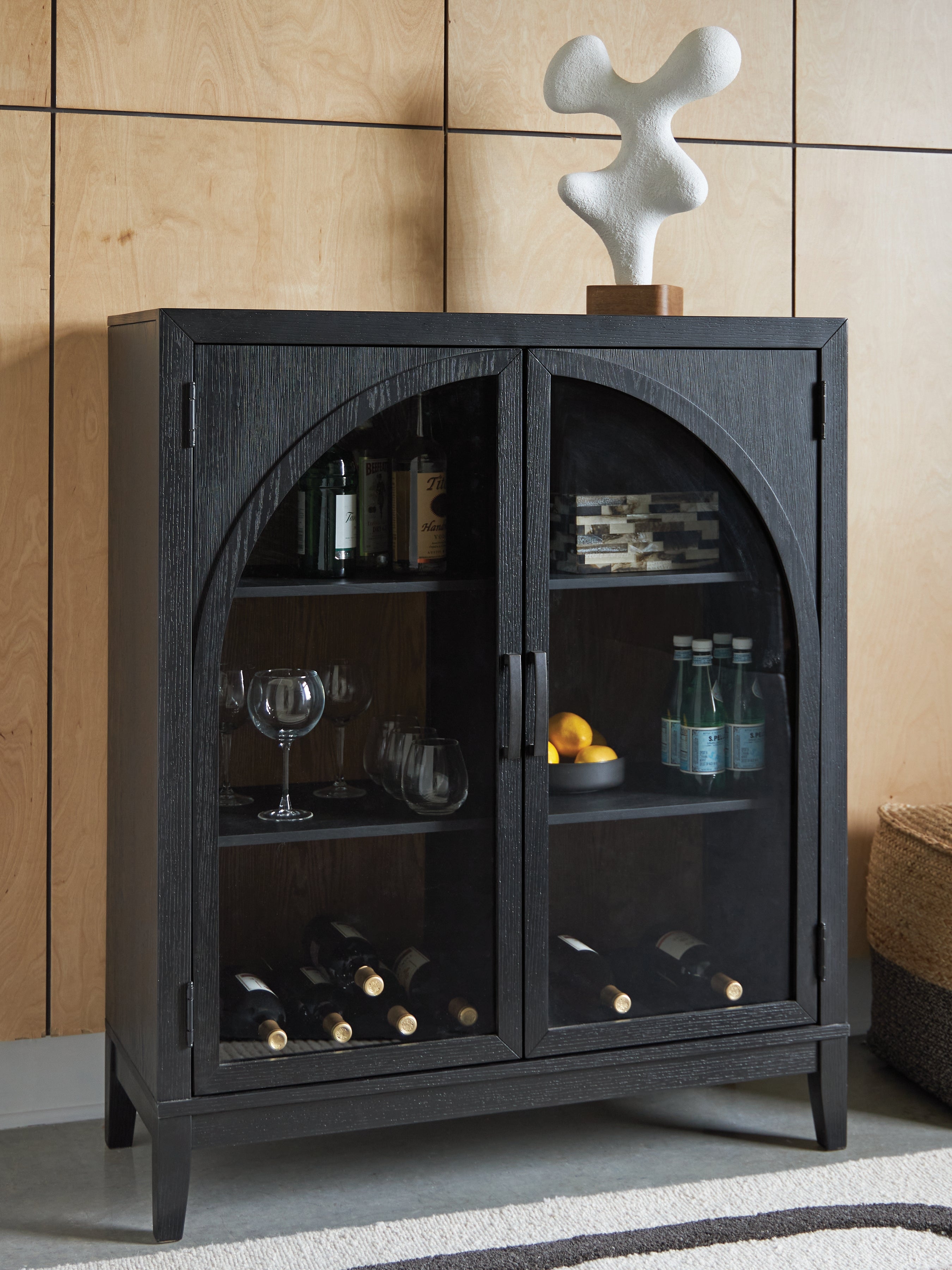 Family Deals Furniture - Ashley Furniture - Armenleigh Accent Cabinet - Bar Cabinet / Black/Brown - A4000702