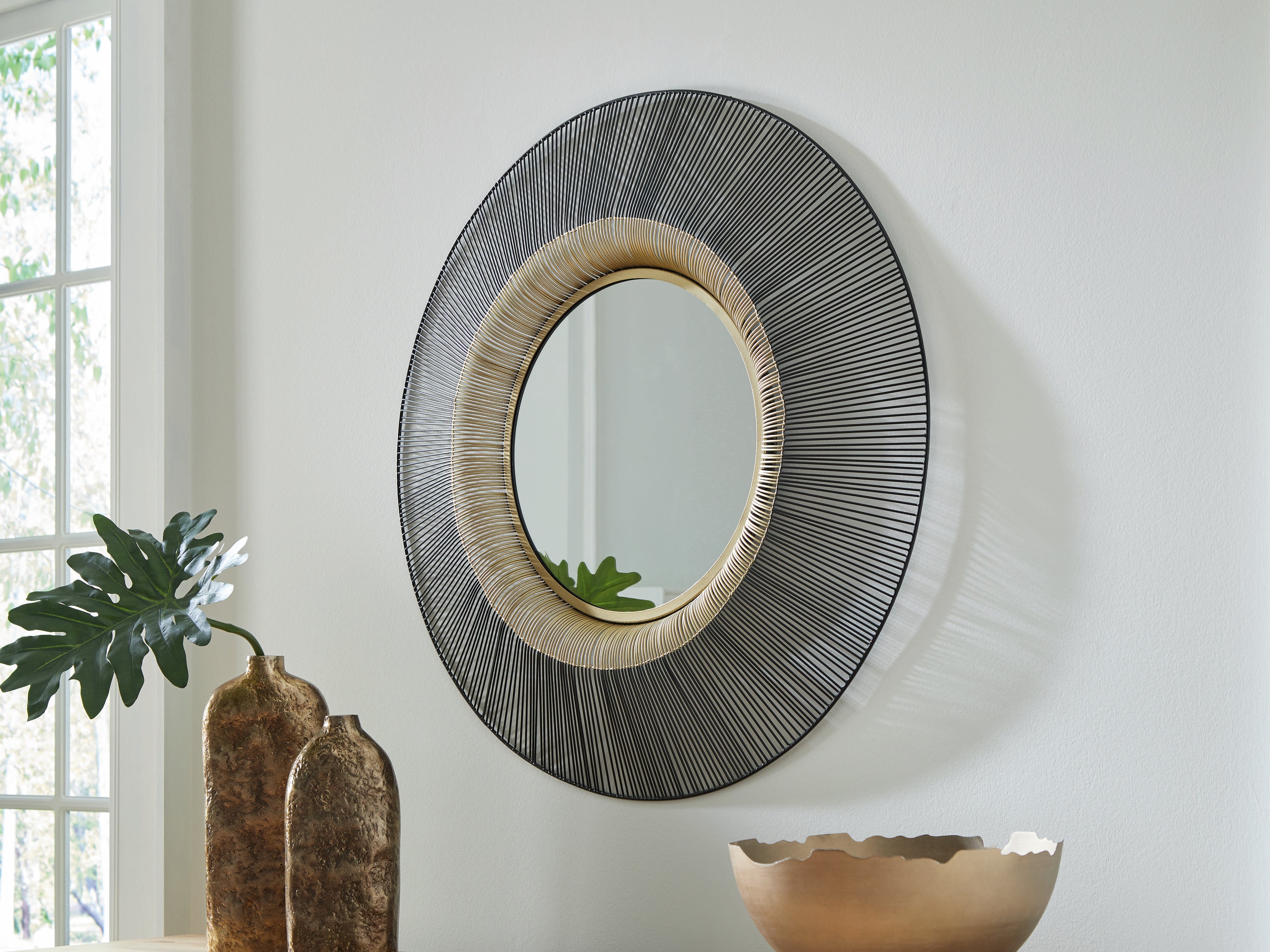 Family Deals Furniture - Ashley Furniture - Dallmen Mirror - Accent Mirror / Black/Gold Finish - A8010407