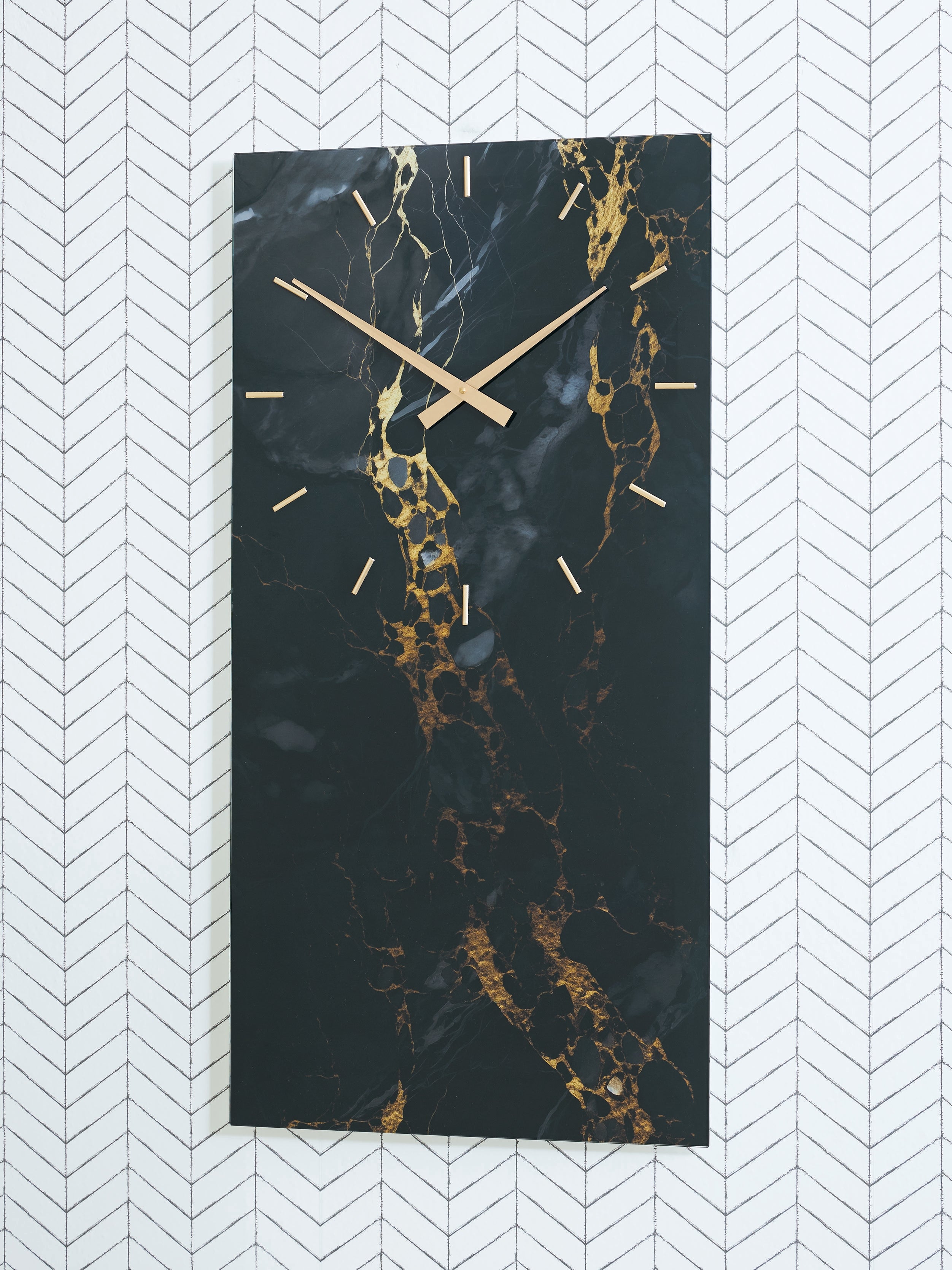 Family Deals Furniture - Ashley Furniture - Teague Wall Decor - Wall Clock / Black/Gold Finish - A8010430