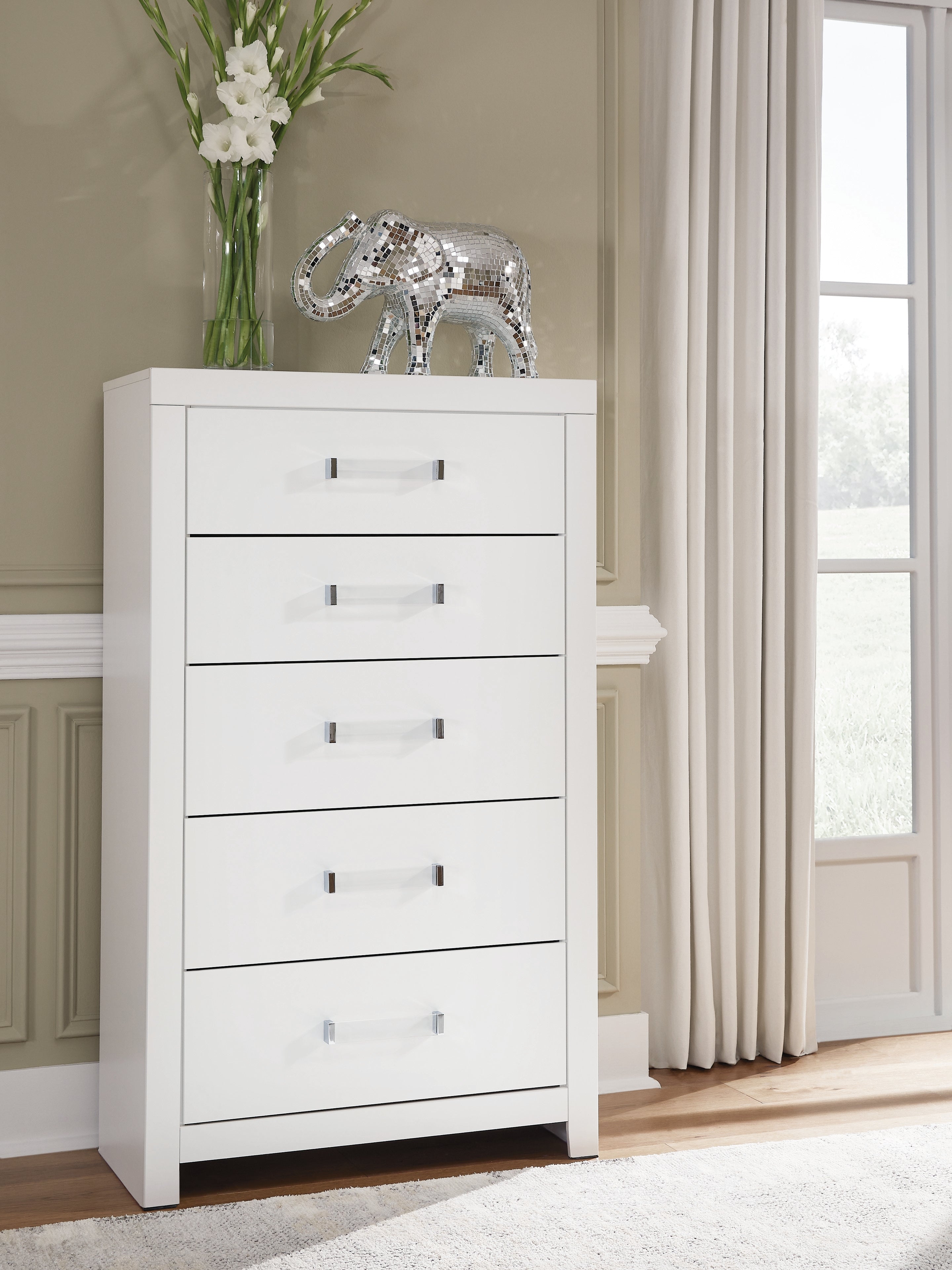 Family Deals Furniture - Ashley Furniture - Maeling Bedroom - Five Drawer Chest - PCB1119-46