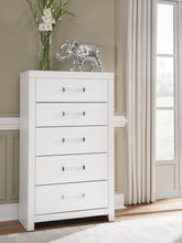 Family Deals Furniture - Ashley Furniture - Maeling Bedroom - Five Drawer Chest - PCB1119-46