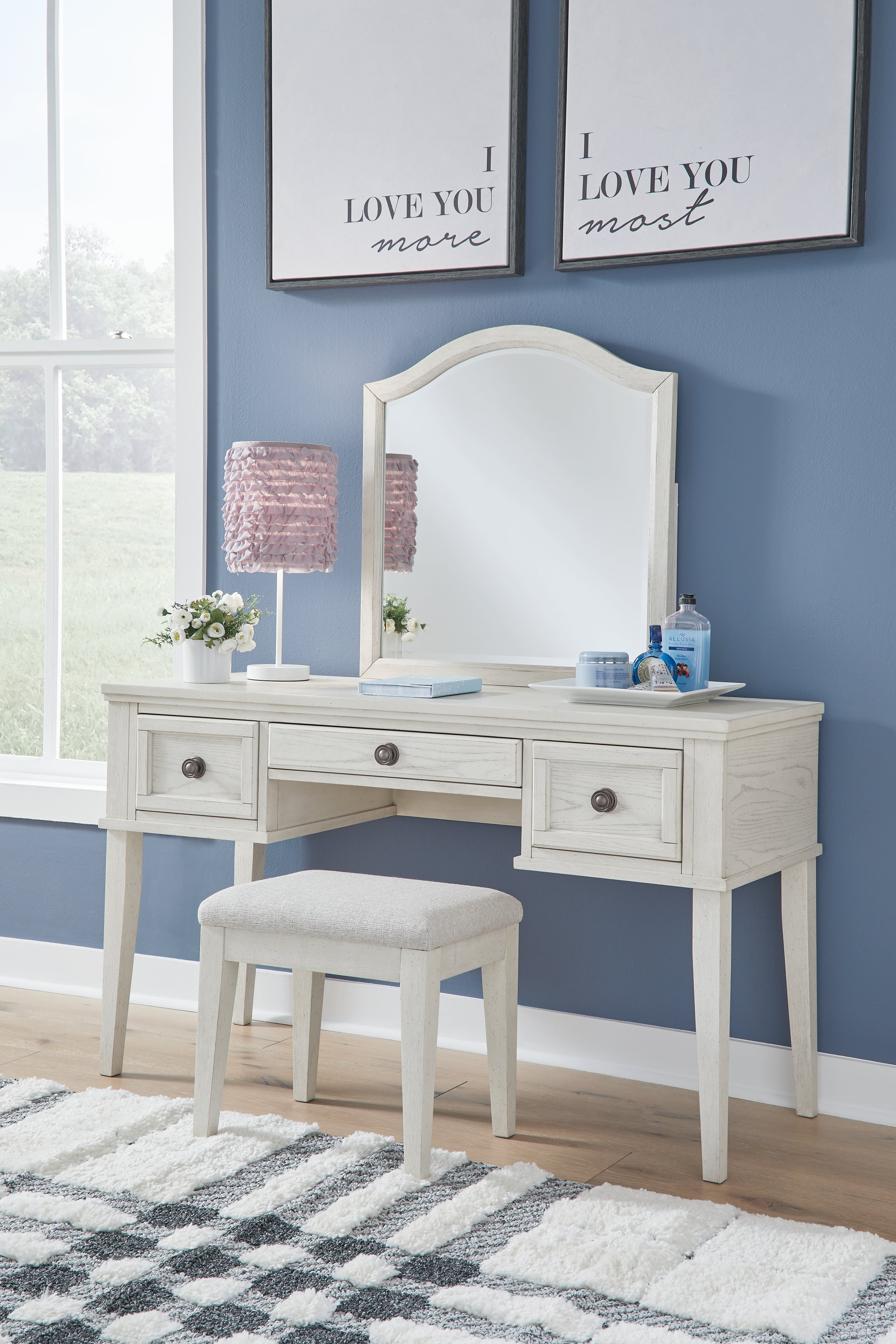 Family Deals Furniture - Ashley Furniture - Robbinsdale Mirrored Vanity with Bench - Mirrored Vanity with Bench / Antique White - B742B11