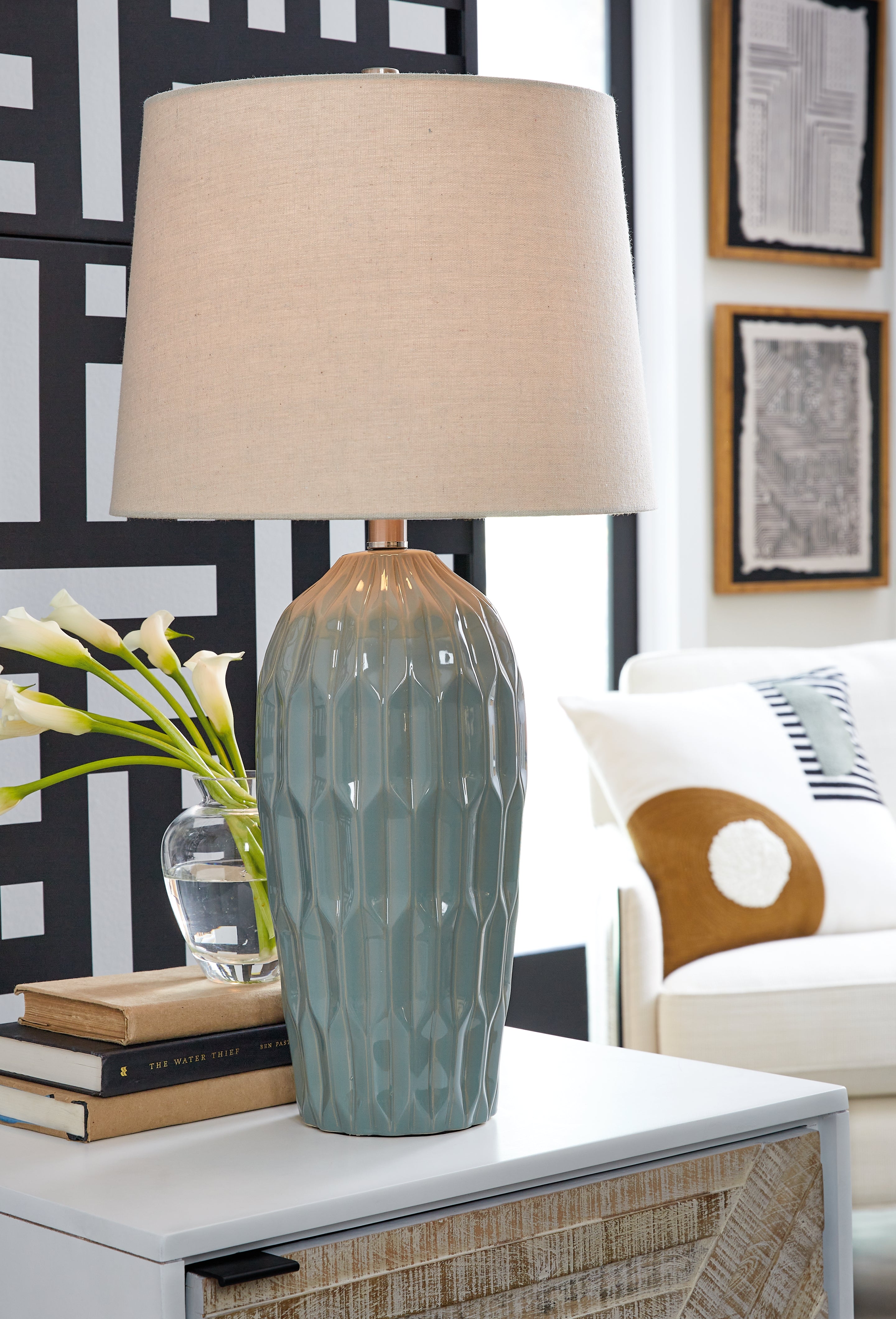 Family Deals Furniture - Ashley Furniture - Hadbury Lighting - Ceramic Table Lamp (Set of 2) / Pale Blue/Teal - L178034
