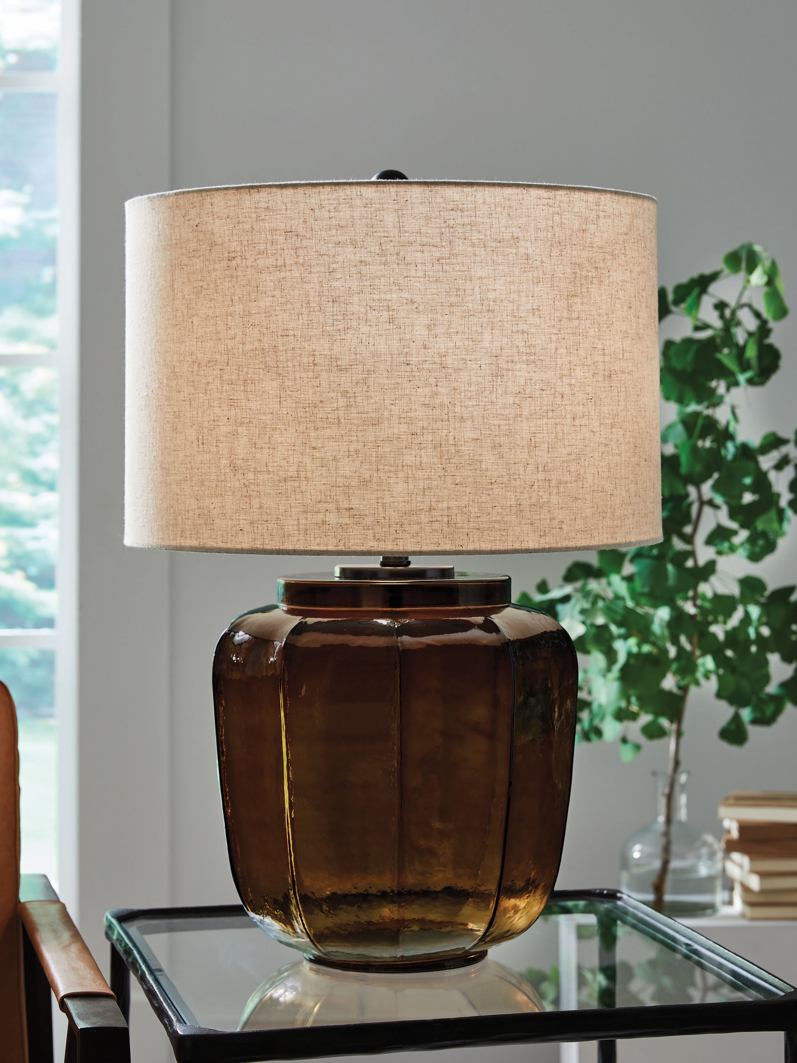 Family Deals Furniture - Ashley Furniture - Bainmore Lighting - Glass Table Lamp (1/CN) / Amber - L430914