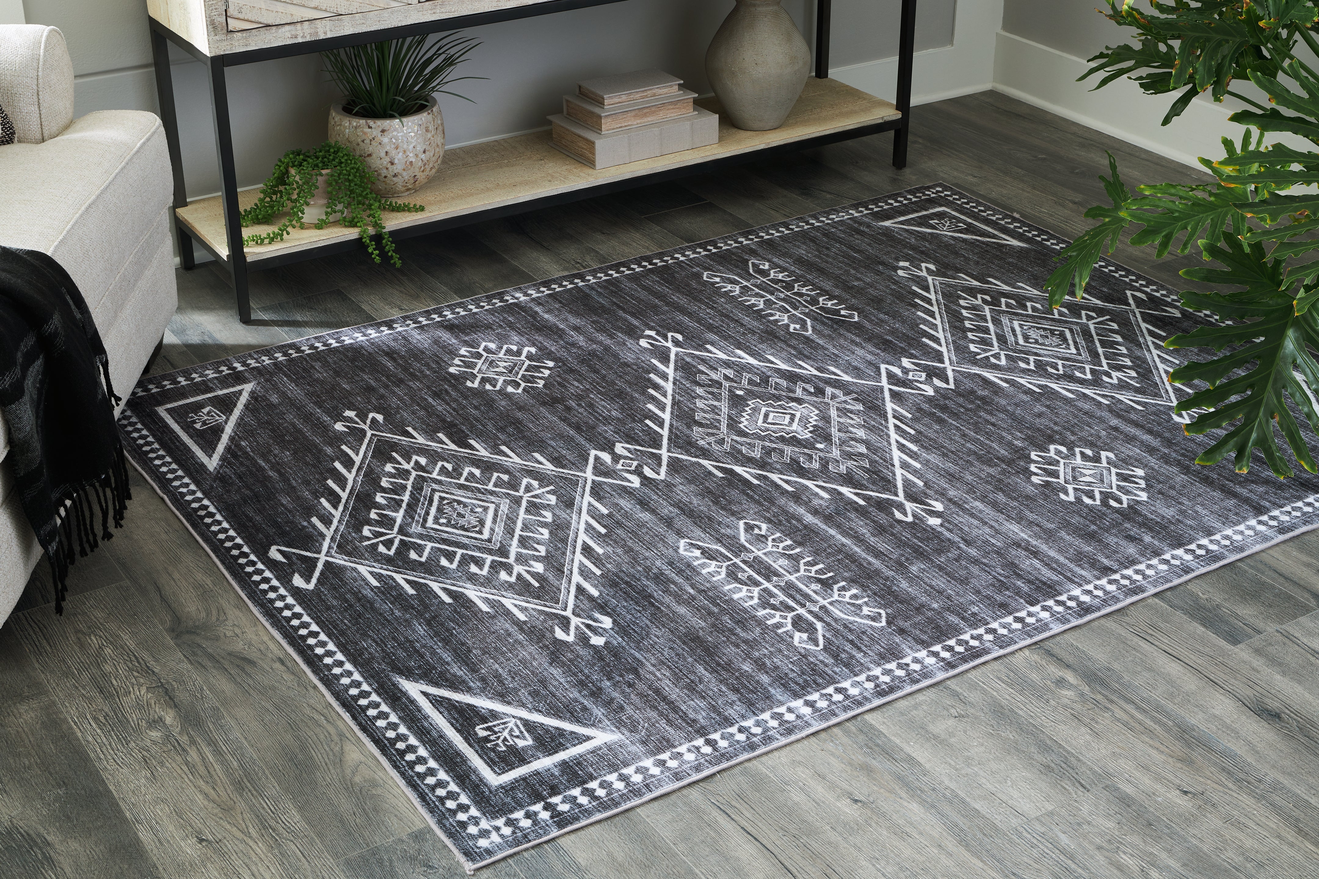 Family Deals Furniture - Ashley Furniture - Arloman Rug - 5' x 7' Washable Rug / Black/Cream/Gray - R405932