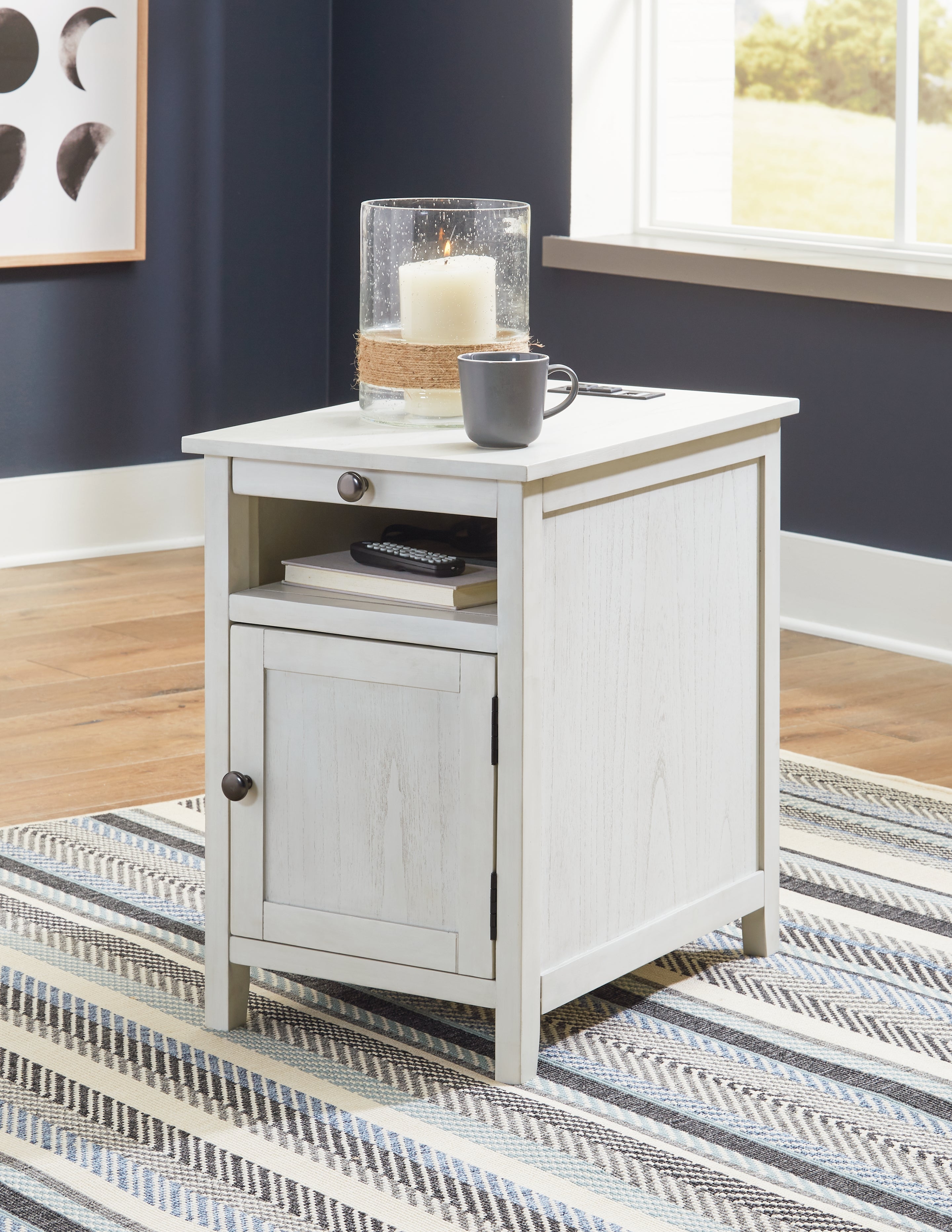 Family Deals Furniture - Ashley Furniture - Treytown Chairside End Table - Chair Side End Table / Brown - T300-117