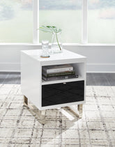 Family Deals Furniture - Ashley Furniture - Gardoni Chairside End Table - Chair Side End Table / White/Black - T756-7