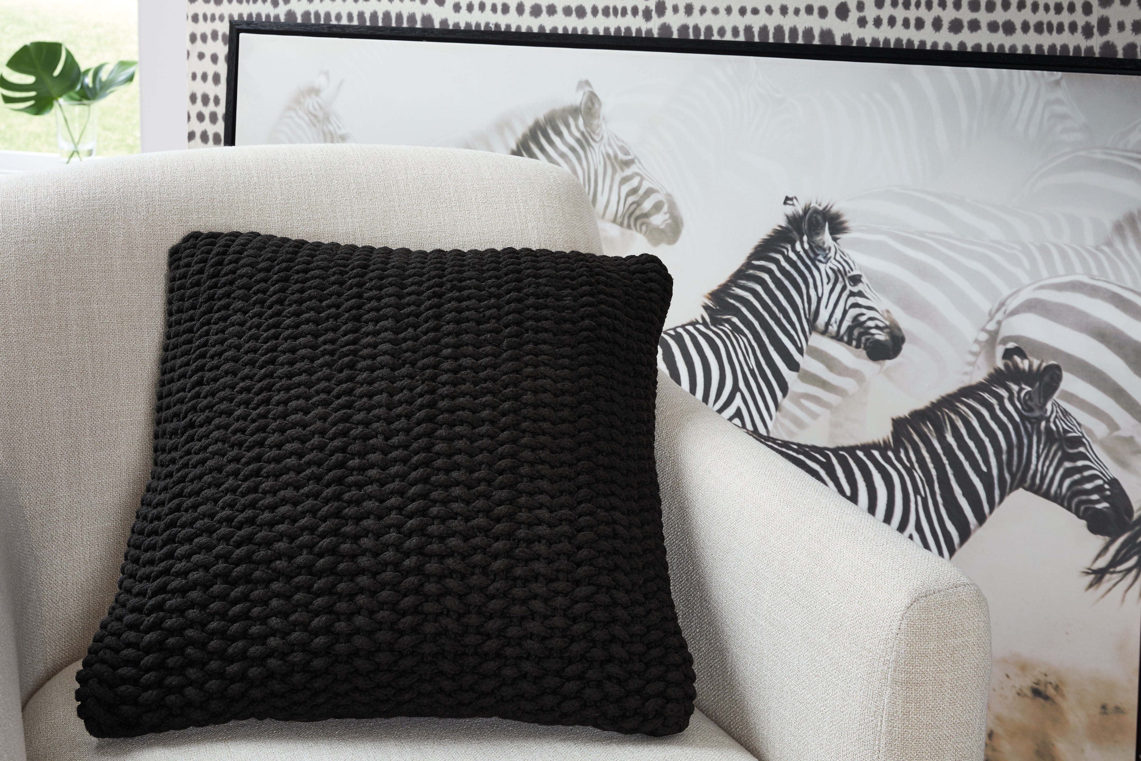 Family Deals Furniture - Ashley Furniture - Renemore Pillows - Pillow / Black - A1000475P