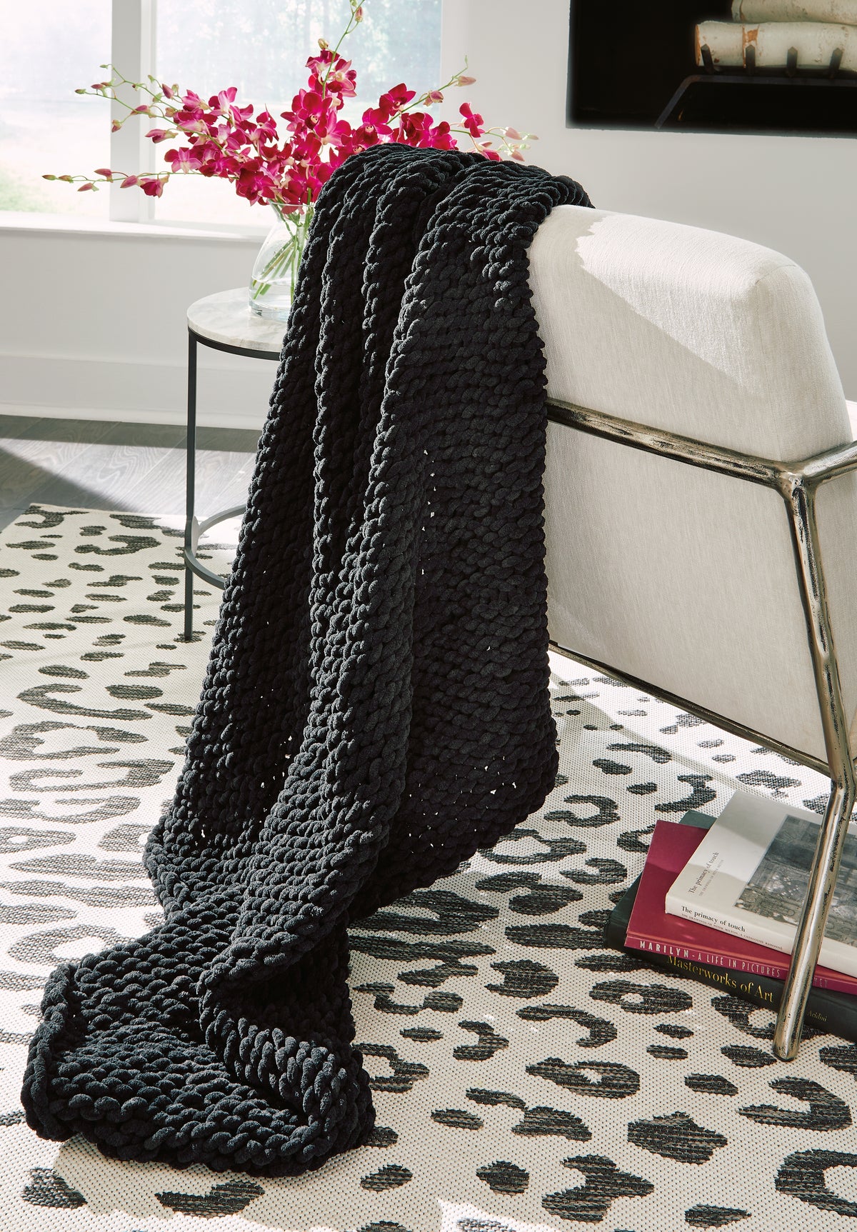 Family Deals Furniture - Ashley Furniture - Chaddon Throw (Set of 3) - Throw (3/CS) / Black - A1001061