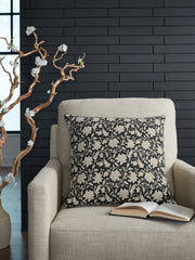 Family Deals Furniture - Ashley Furniture - Alanderson Pillows - Pillow (4/CS) / Black/Ivory - A1001100