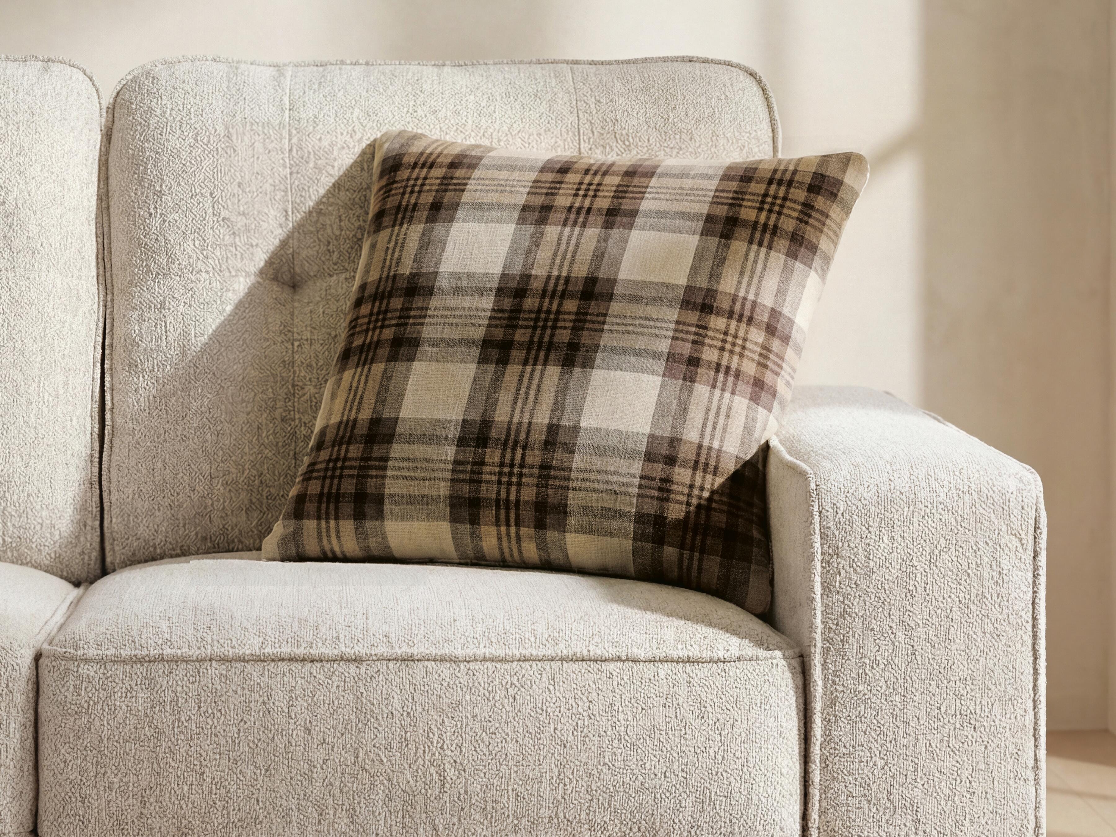 Family Deals Furniture - Ashley Furniture - Varnburg Pillows - Pillow (4/CS) - A1001182