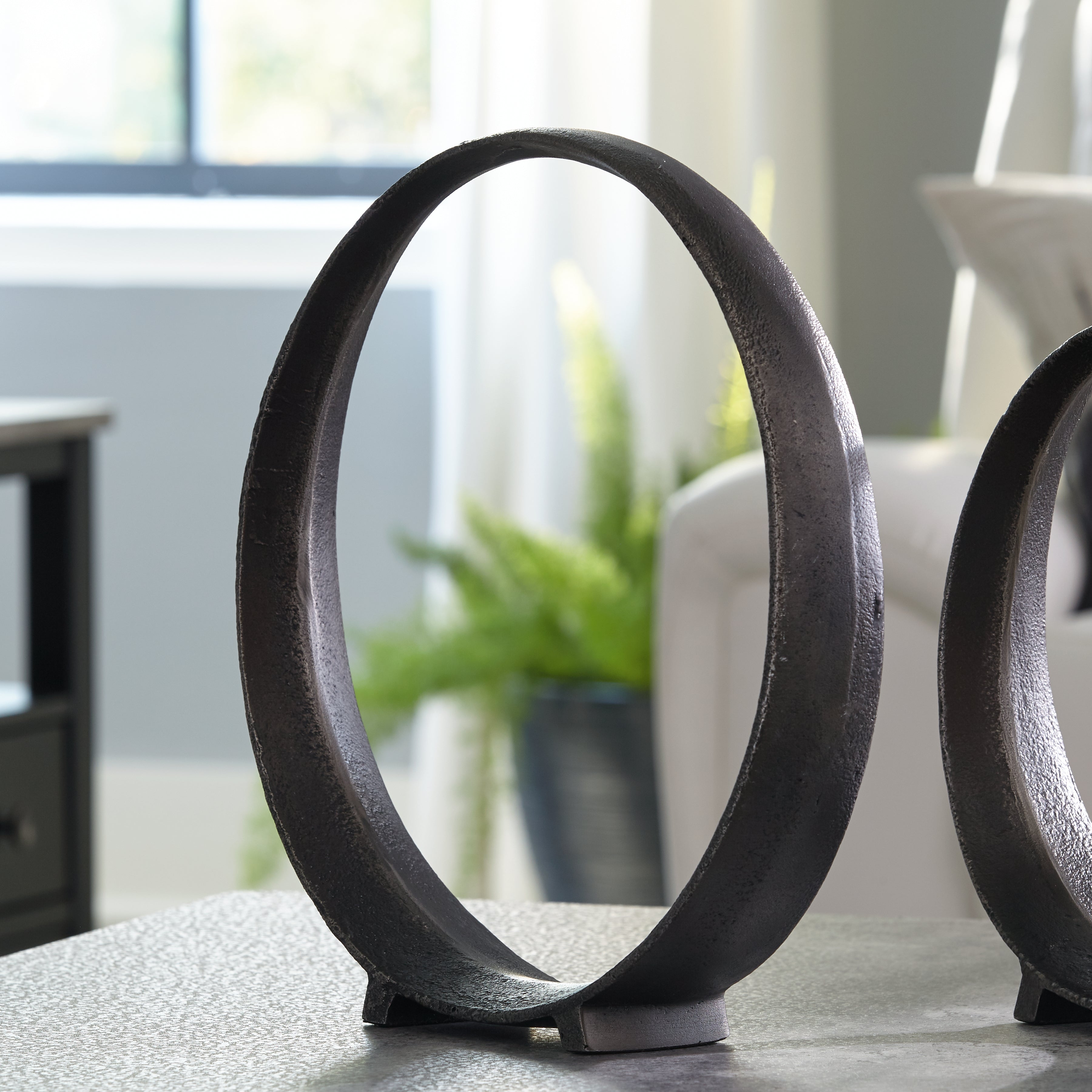 Family Deals Furniture - Ashley Furniture - Ryandale Sculpture - Sculpture (2/CS) / Antique Black - A2000498