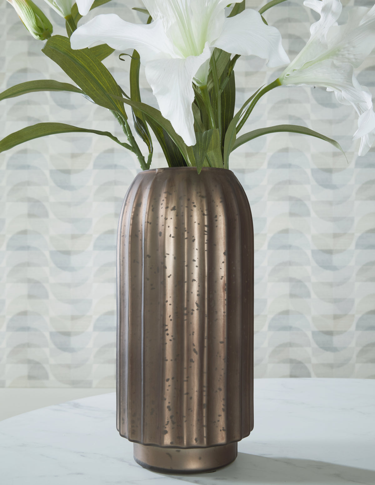 Family Deals Furniture - Ashley Furniture - Briarcott Vase - Vase / Brown - A2000704