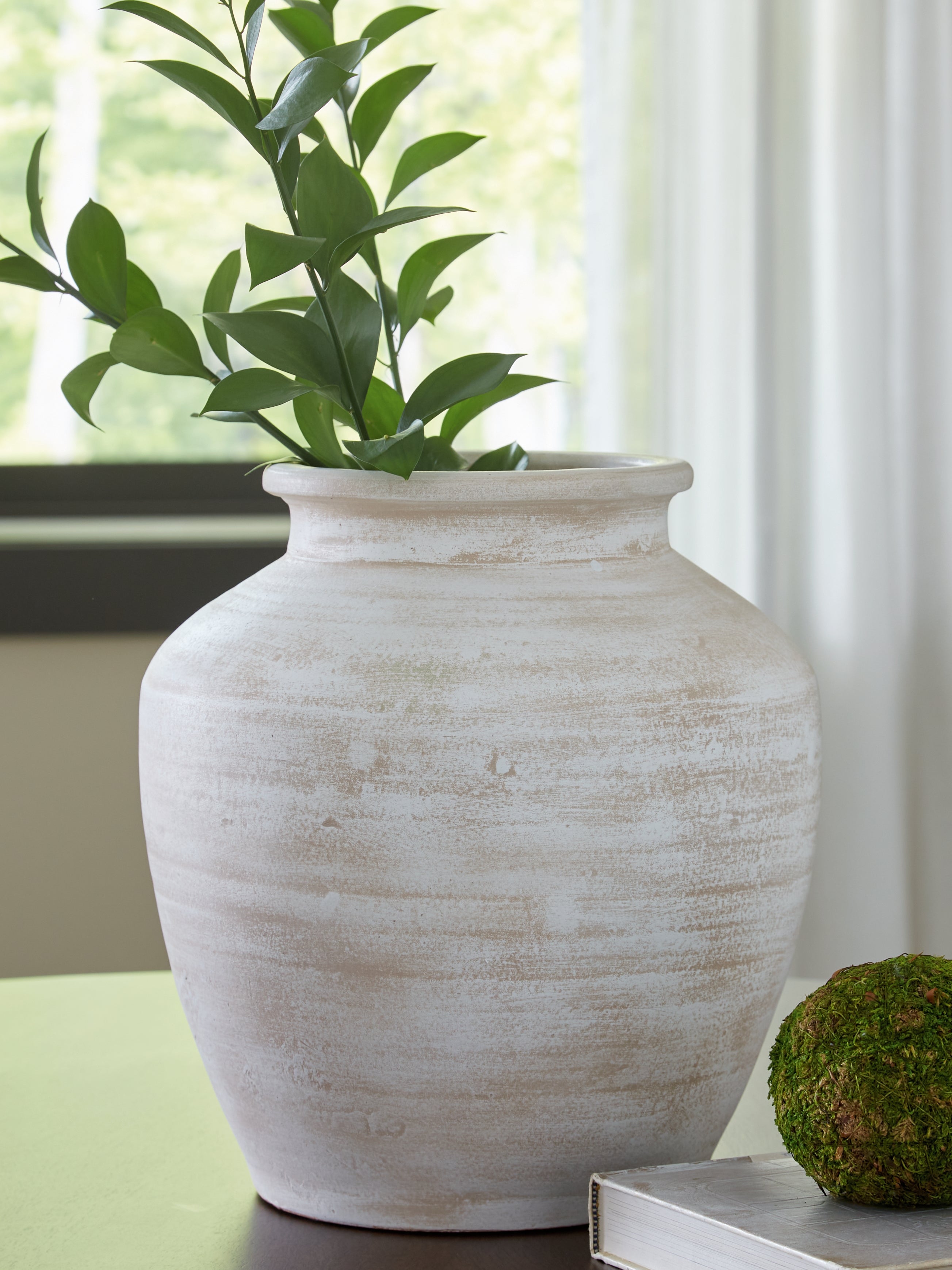 Family Deals Furniture - Ashley Furniture - Meadie Vase - Vase / Distressed White - A2000788