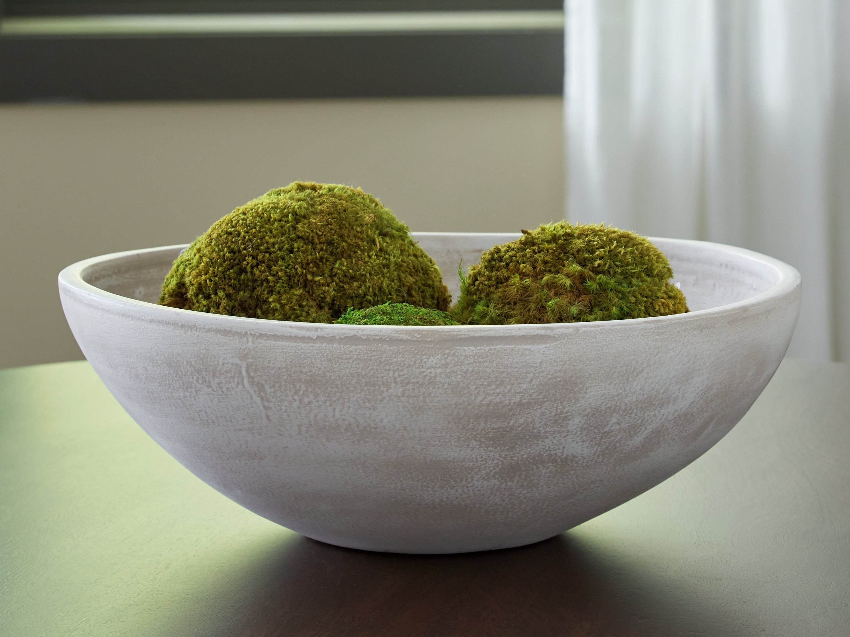 Family Deals Furniture - Ashley Furniture - Meadie Bowl - Bowl / Distressed White - A2000789