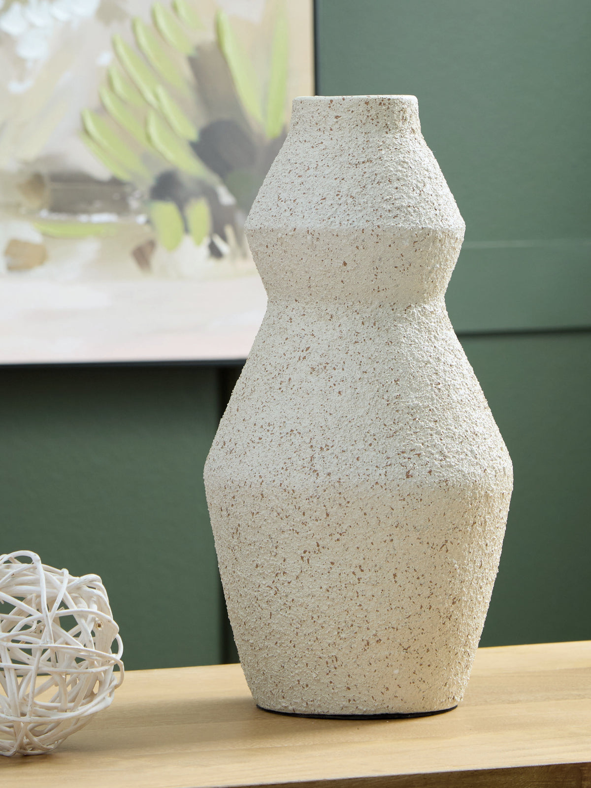 Family Deals Furniture - Ashley Furniture - Dawthorne Vase - Vase / Cream - A2000850