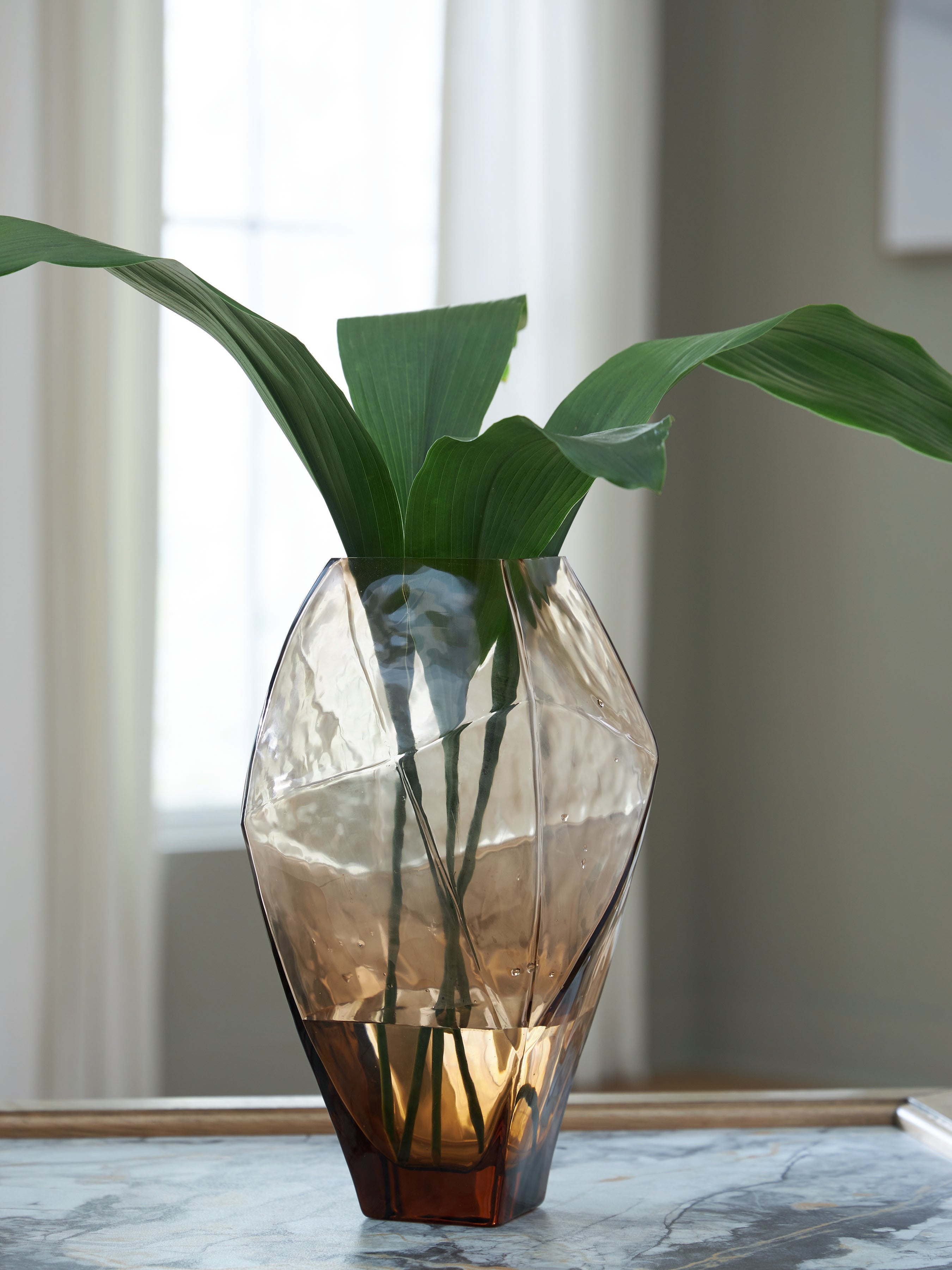 Family Deals Furniture - Ashley Furniture - Ewart Vase - Vase / Light Brown - A2000867