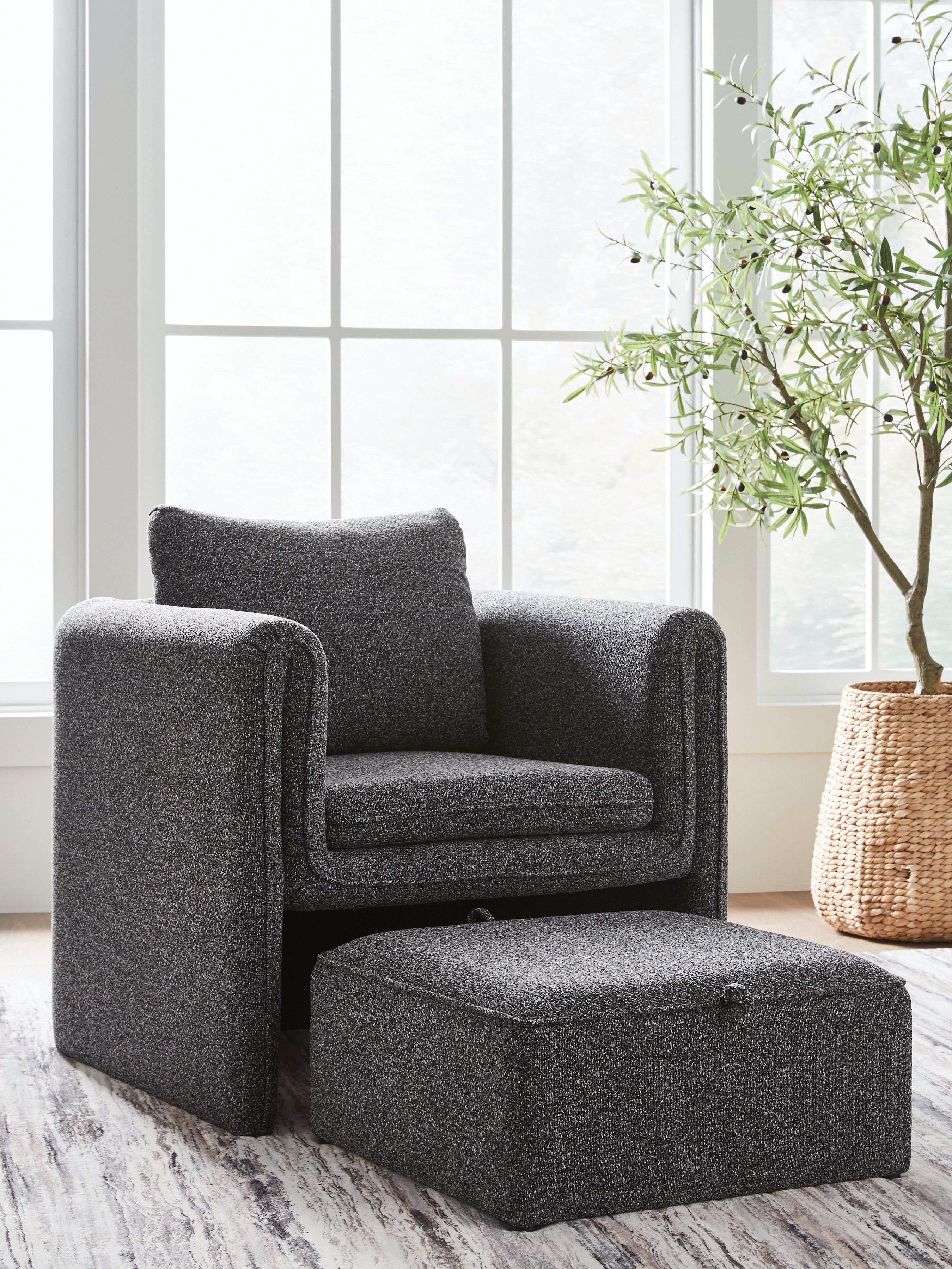 Family Deals Furniture - Ashley Furniture - Vreni Accent Chair - Accent Chair / Charcoal/Black - A3000754