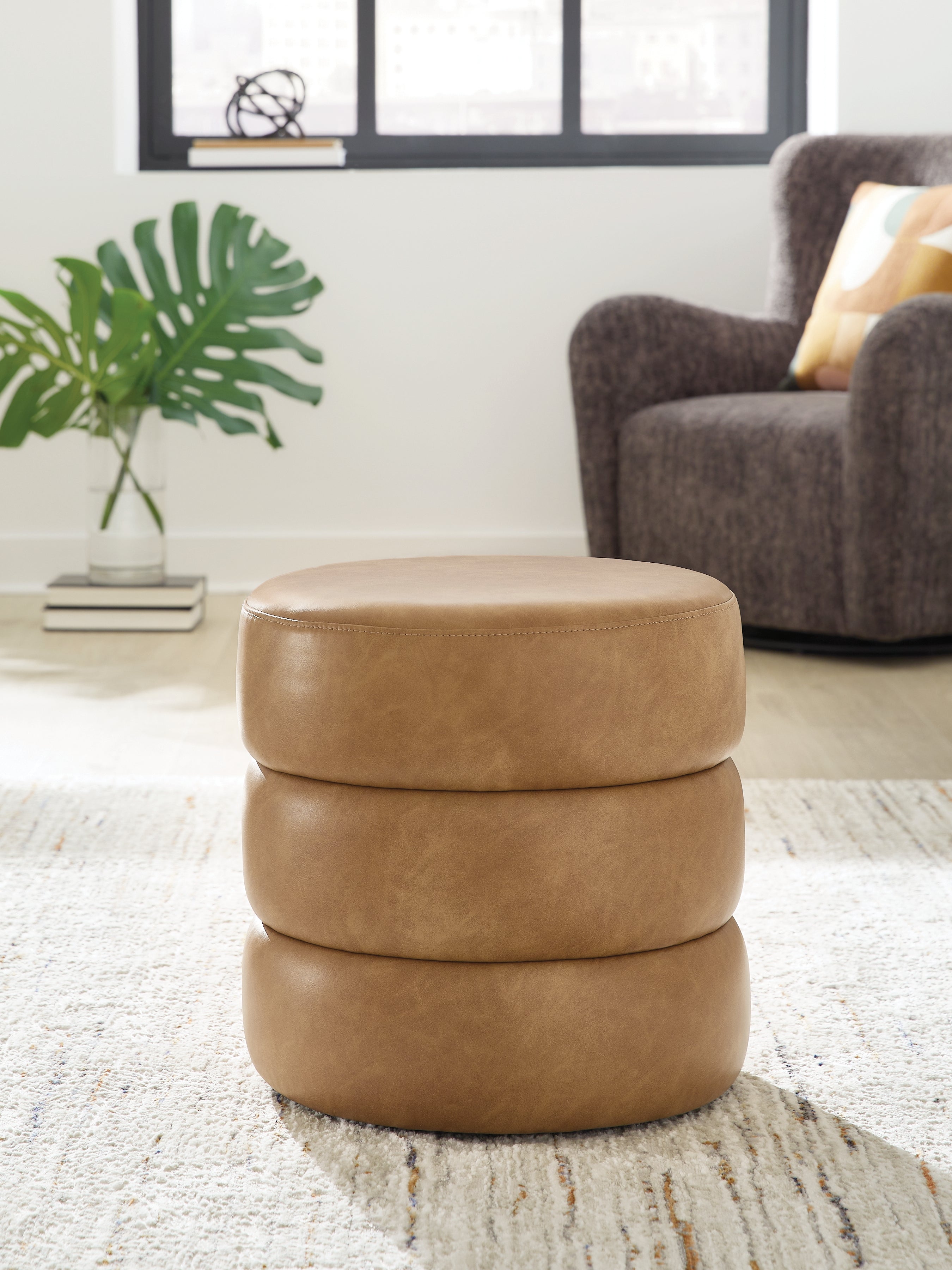 Family Deals Furniture - Ashley Furniture - Ummi Living Room - Swivel Accent Ottoman / Caramel - A3000791