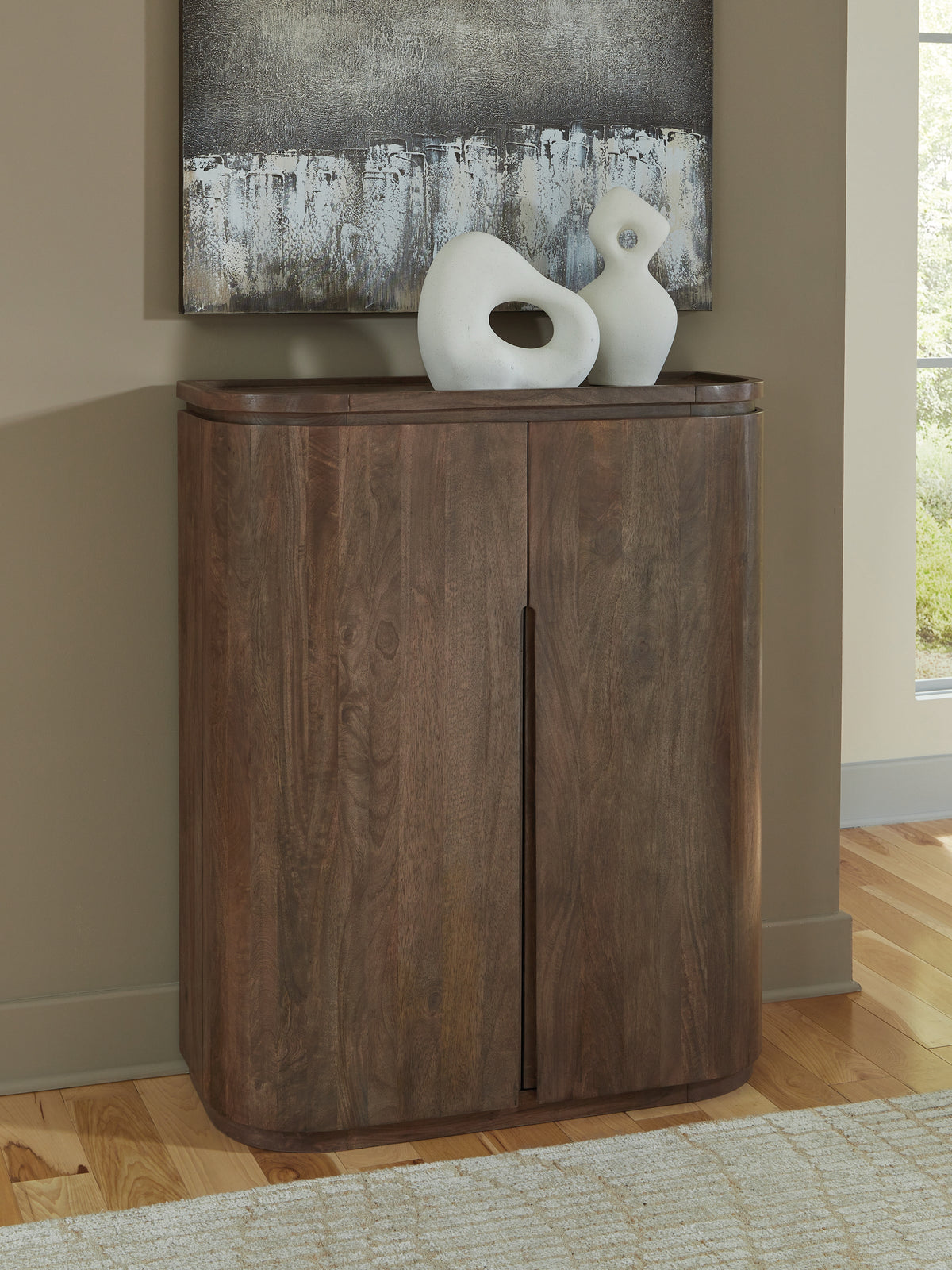 Family Deals Furniture - Ashley Furniture - Landermont Bar Cabinet - Bar Cabinet / Medium Brown - A4000697