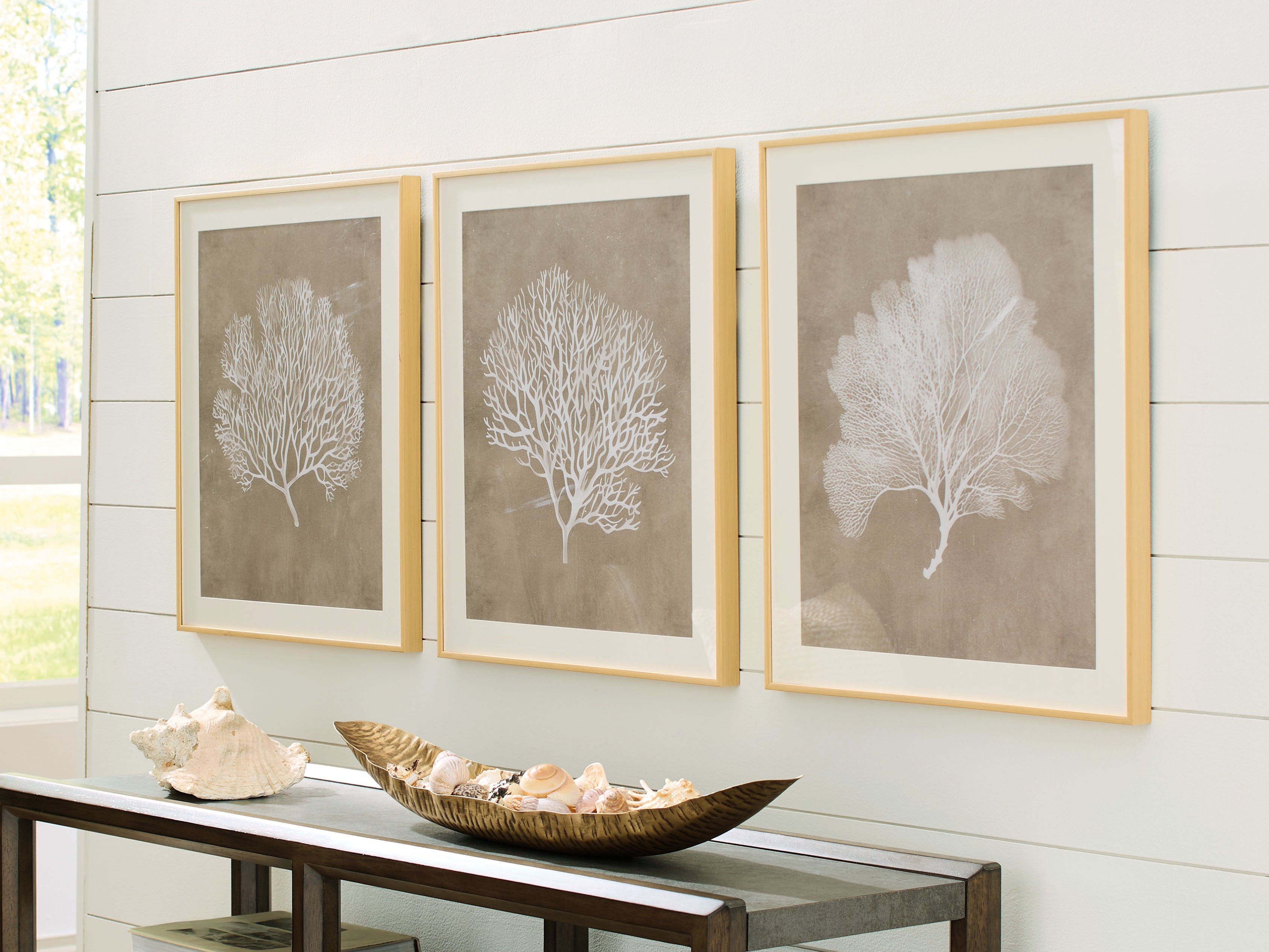 Family Deals Furniture - Ashley Furniture - Hendridge Wall Decor - Wall Art Set (3/CN) / Taupe/White - A8000486