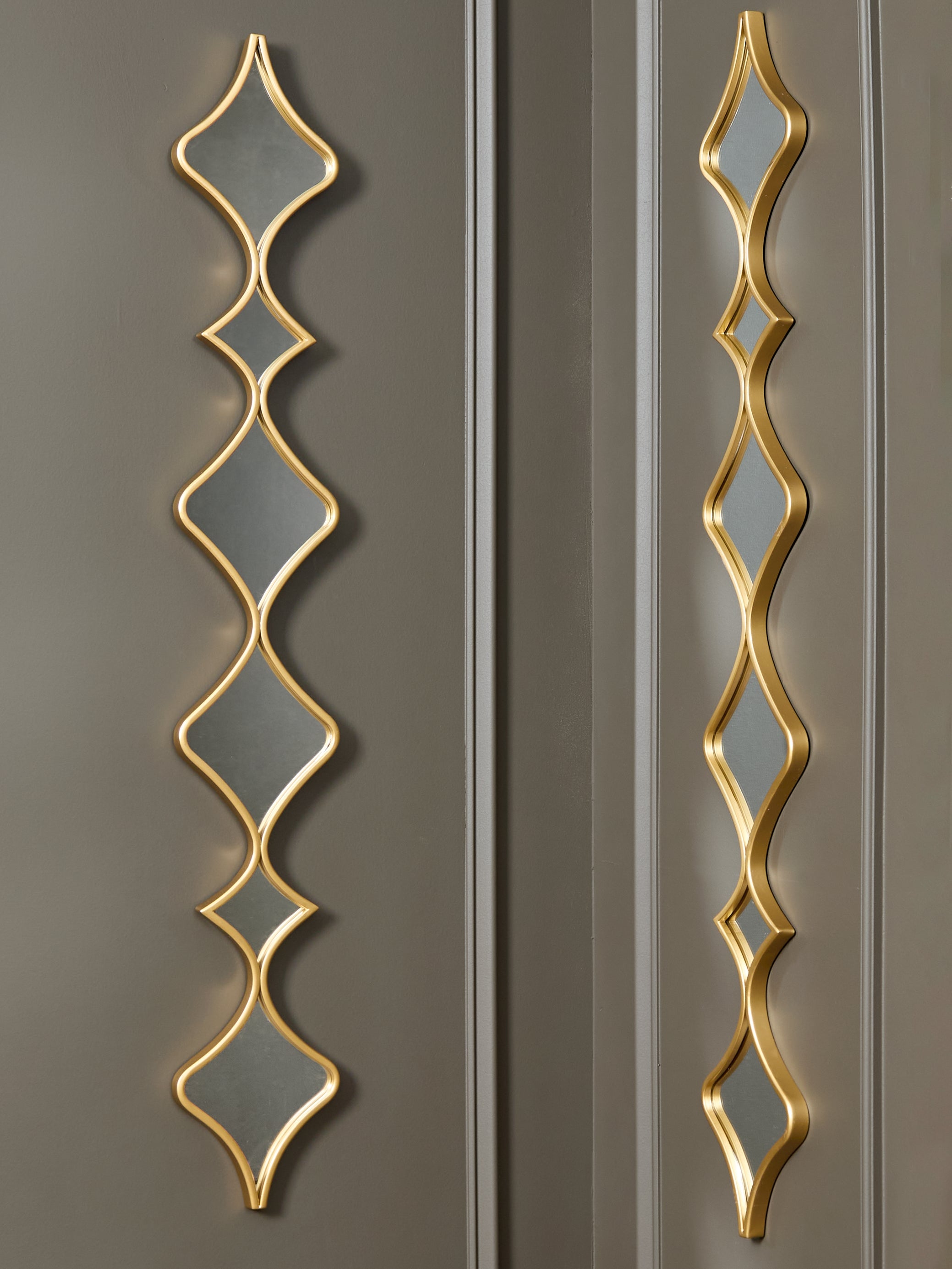 Family Deals Furniture - Ashley Furniture - Harriswood Mirror - Accent Mirror Set (Set of 2) / Gold Finish - A8010354