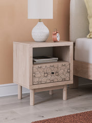 Family Deals Furniture - Ashley Furniture - Arloster Bedroom - Full Upholstered Panel Bed / Tan/White - PCB1566B3