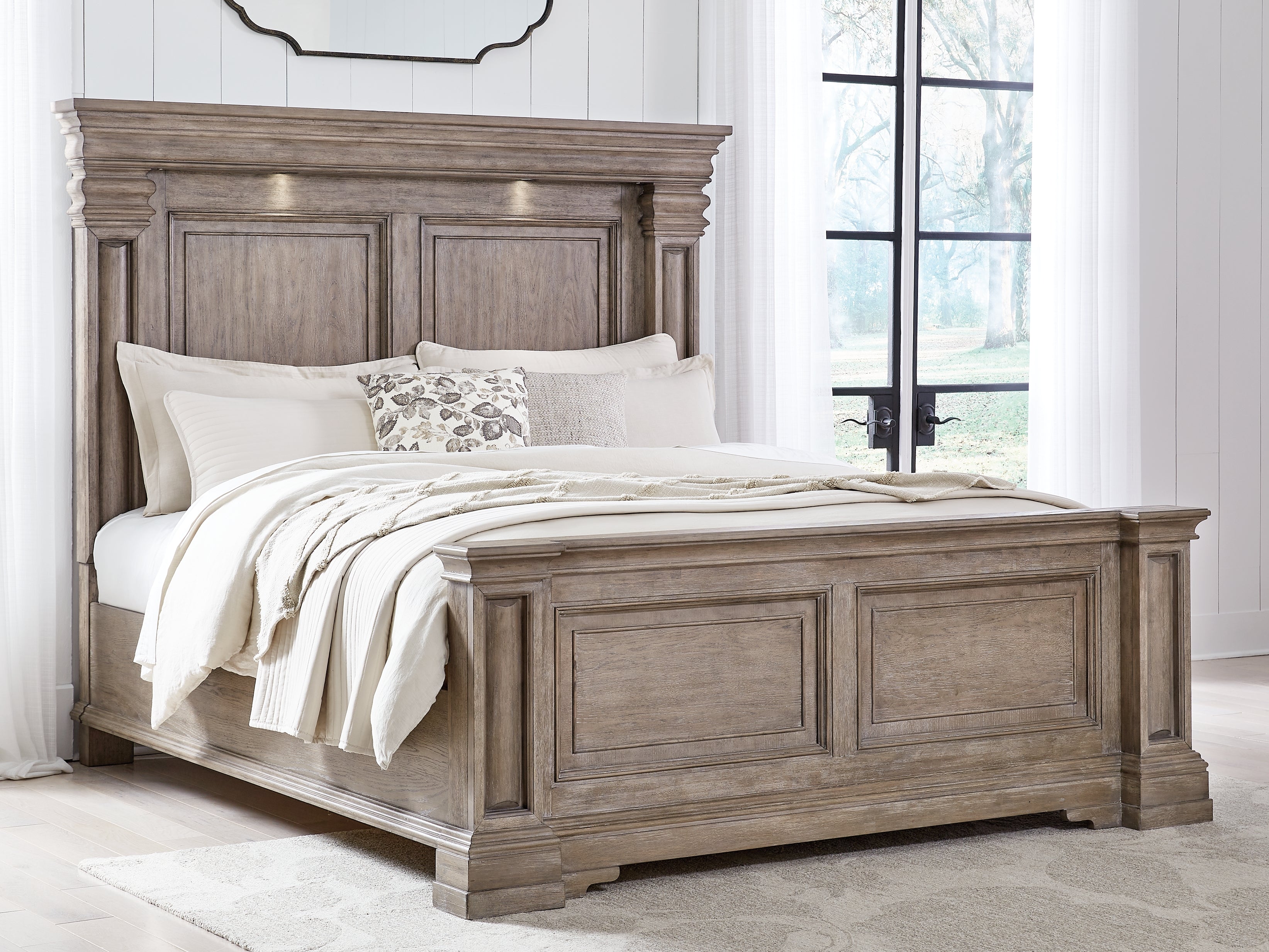Family Deals Furniture - Ashley Furniture - Blairhurst Bedroom - Queen Panel Bed / Light Grayish Brown - B916B2
